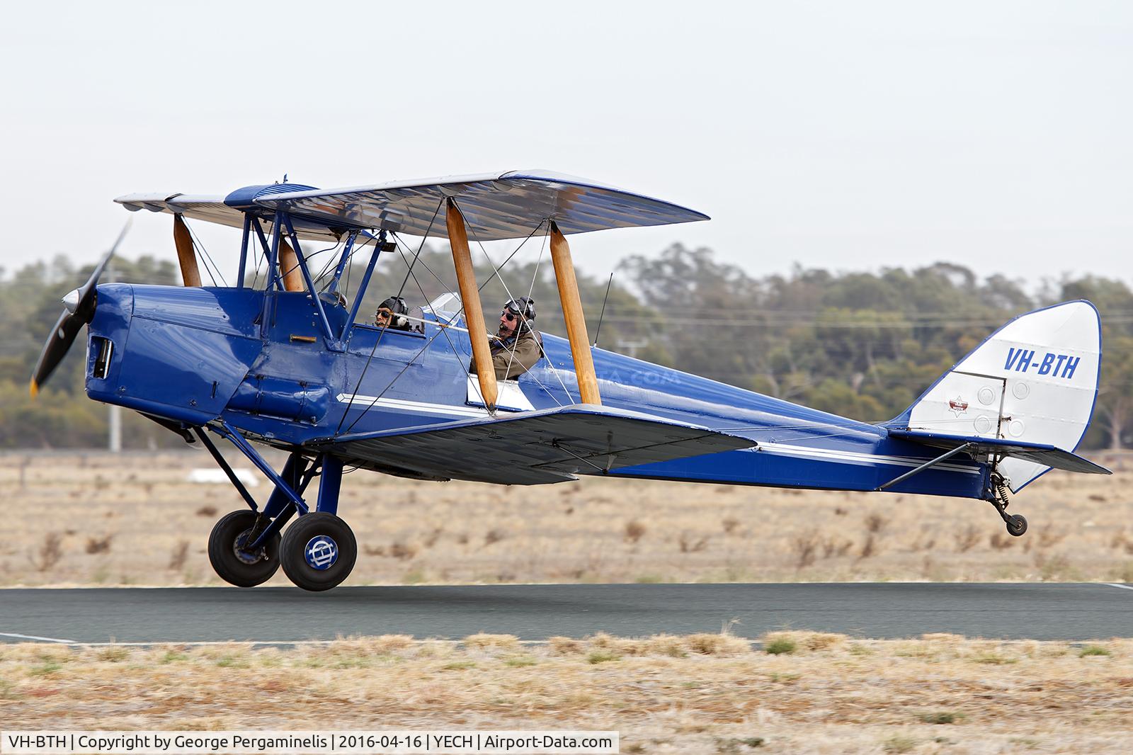 VH-BTH, 1942 De Havilland Australia DH-82A Tiger Moth C/N DHA927, Antique Aeroplane Assn of Australia National Fly-in.