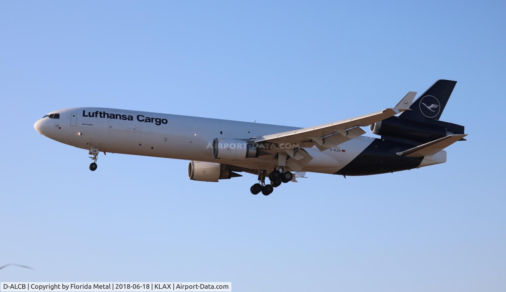 D-ALCB, 1998 McDonnell Douglas MD-11F C/N 48782, DLH MD-11F zx