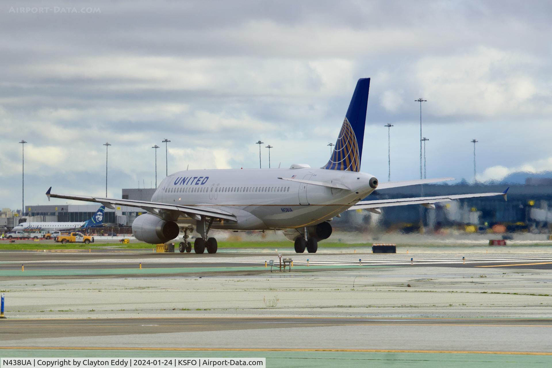 N438UA, 1997 Airbus A320-232 C/N 678, SFO 2024.