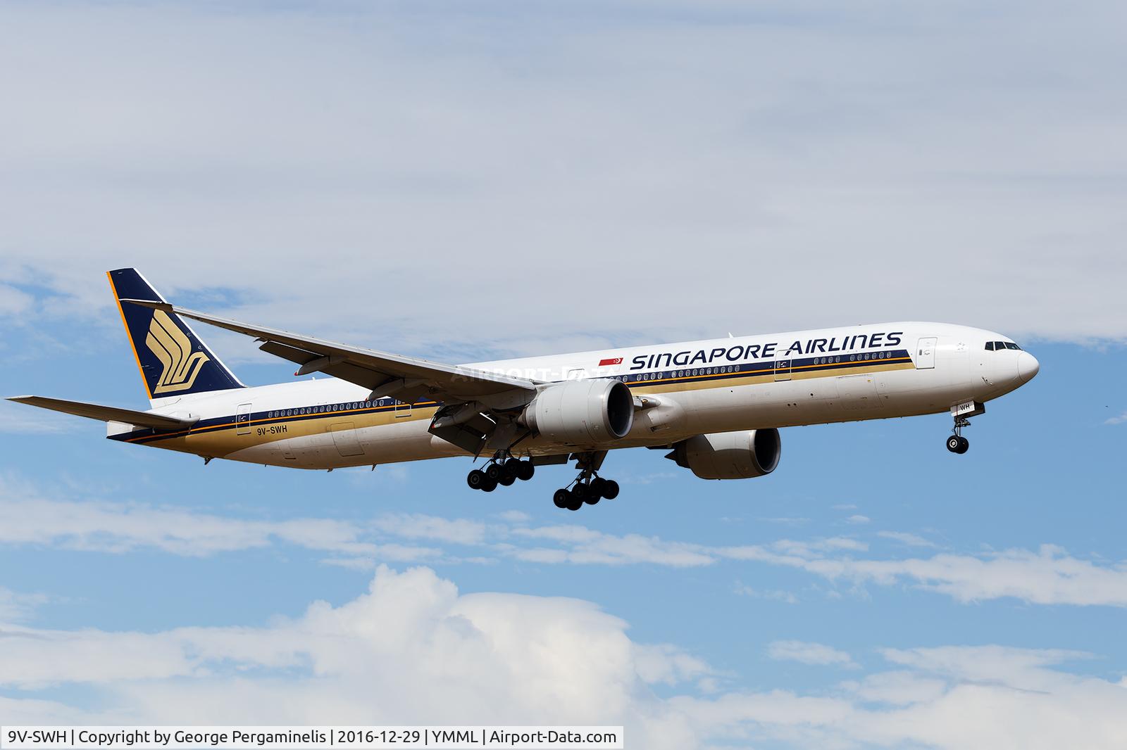9V-SWH, 2007 Boeing 777-312/ER C/N 34573, Final for runway 34.