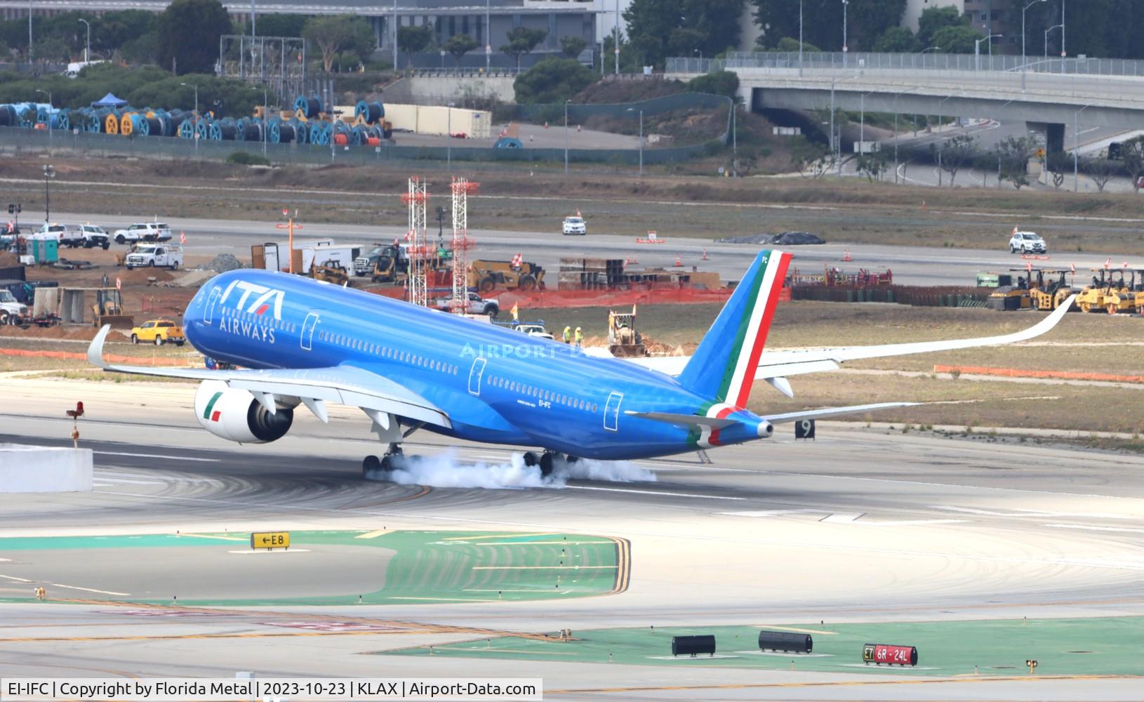 EI-IFC, 2019 Airbus A350-941 C/N 0323, ITA A359 zx