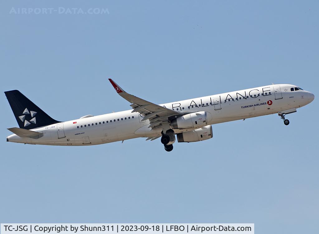 TC-JSG, 2013 Airbus A321-231 C/N 5490, Climbing after take off from rwy 32R... Star Alliance c/s