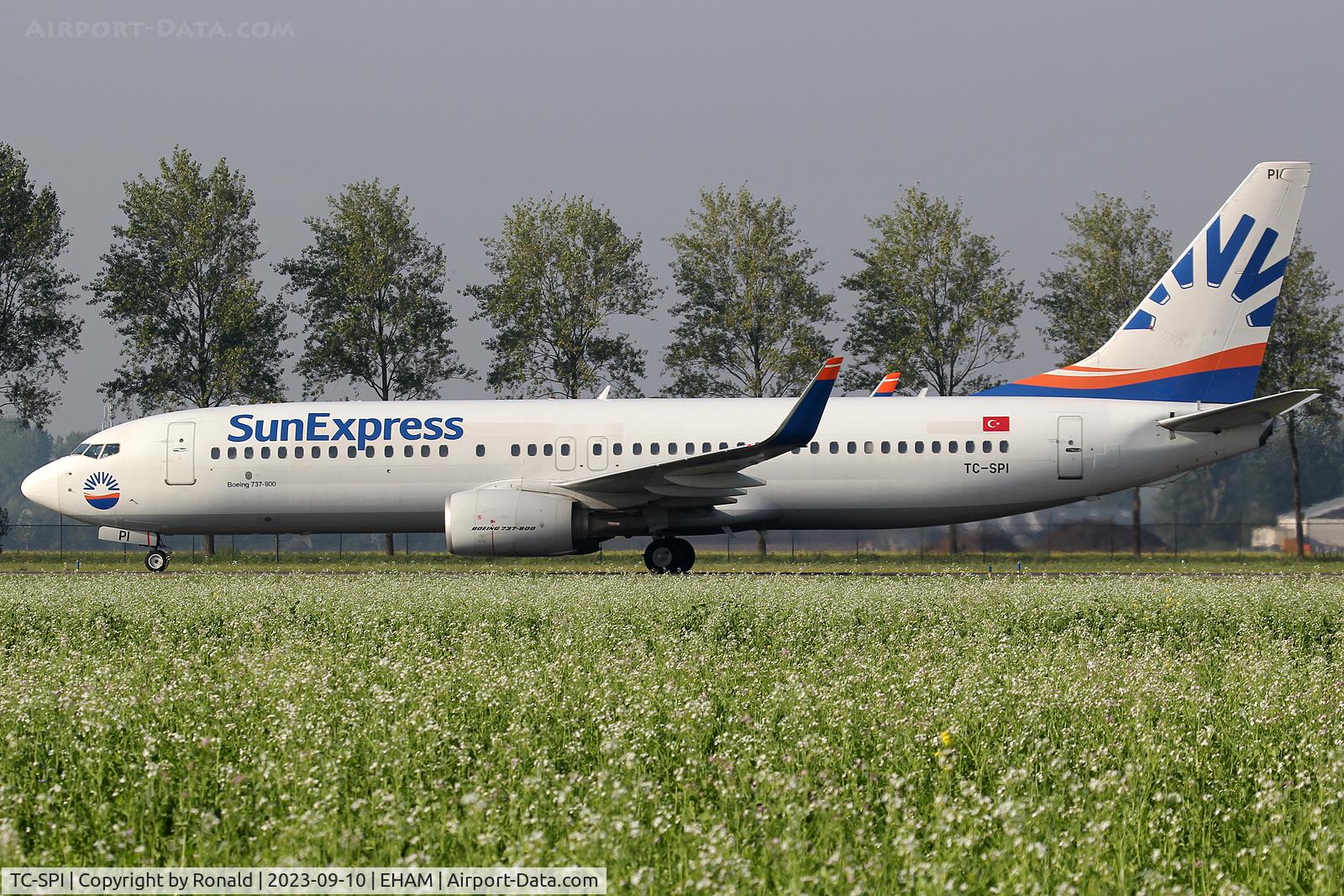 TC-SPI, 2011 Boeing 737-800 C/N 40725, at spl