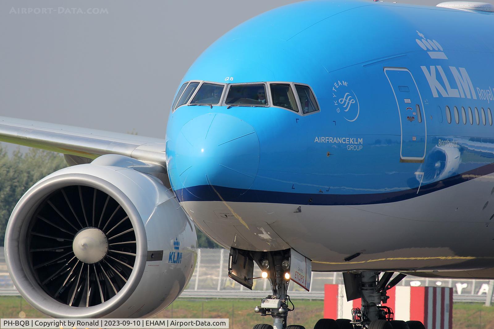 PH-BQB, 2003 Boeing 777-206/ER C/N 33712, at spl