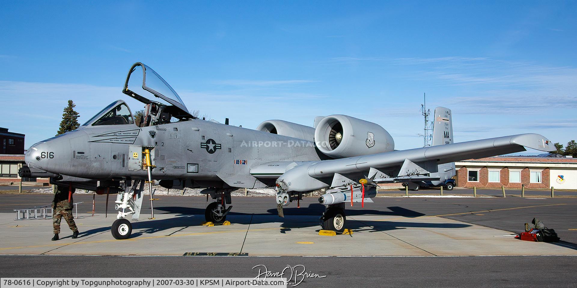 78-0616, Fairchild Republic A-10A Thunderbolt II C/N A10-0236, 616 getting prepped for the morning flight