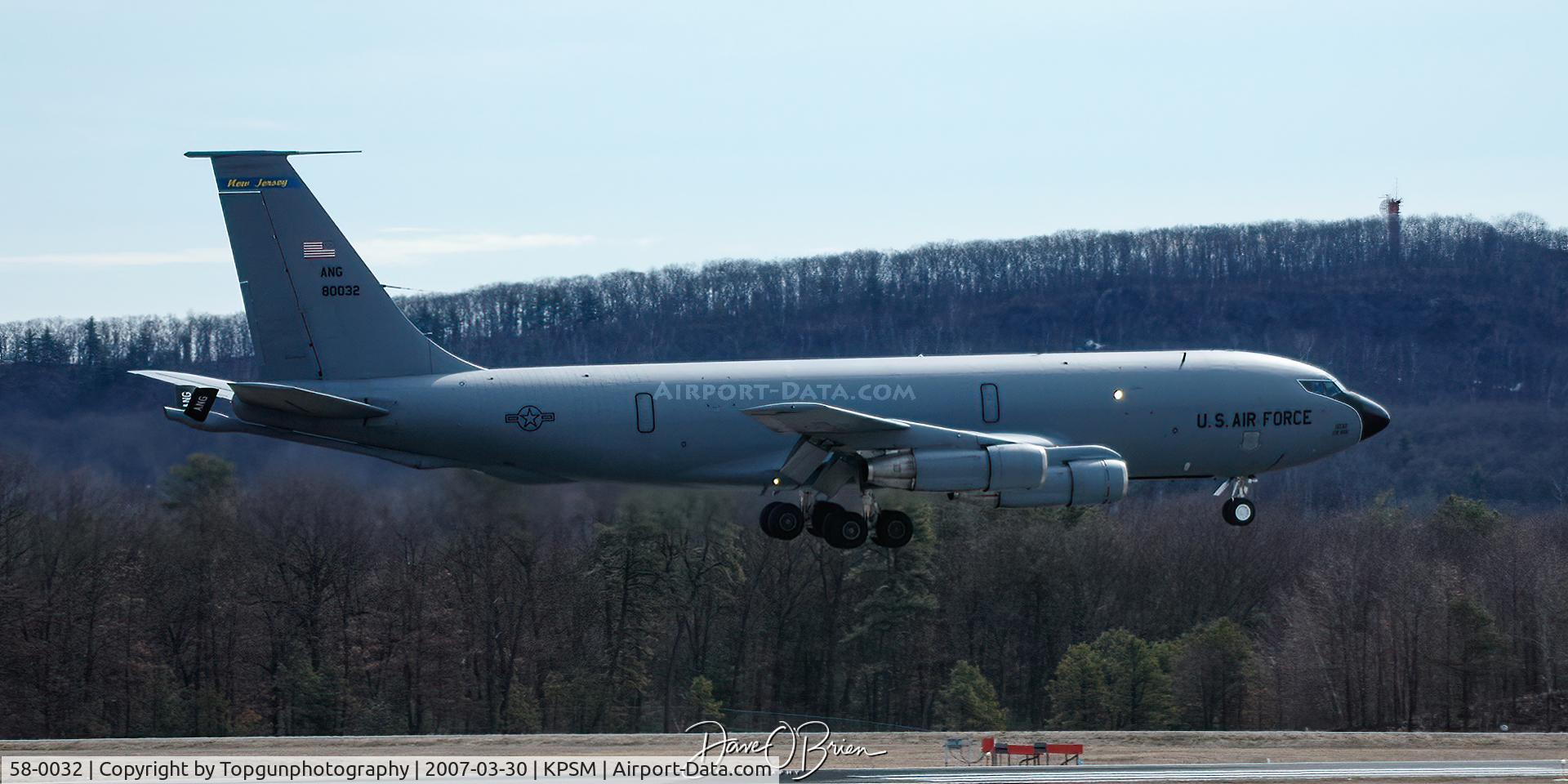 58-0032, 1958 Boeing KC-135E Stratotanker C/N 17777, NJ Tanker flying in as a photo ship for a 4 ship record flight of A-10's from the 104th FW.
