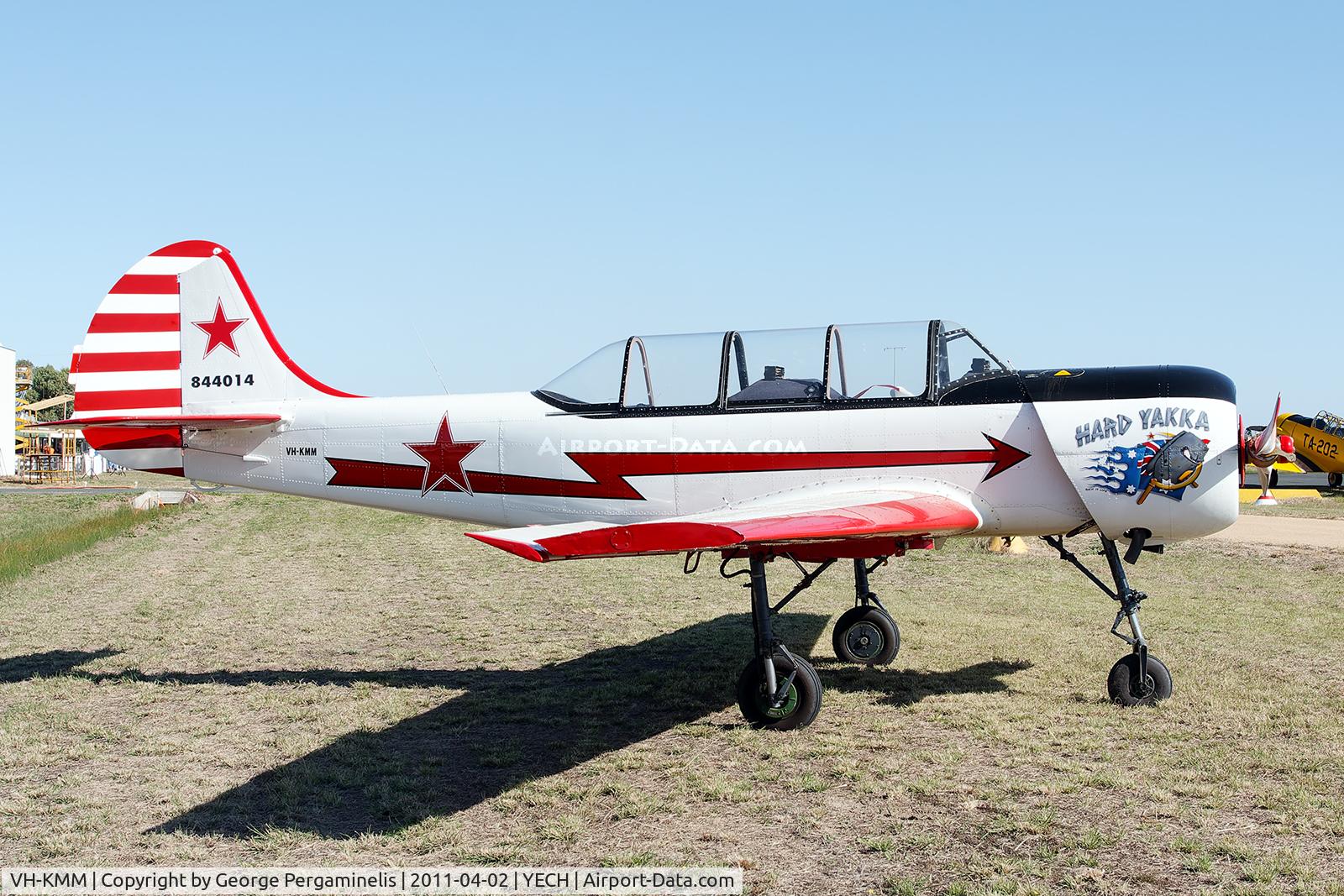 VH-KMM, 1986 Yakovlev Yak-52 C/N 844014, Antique Aeroplane Assn of Australia National Fly-in.