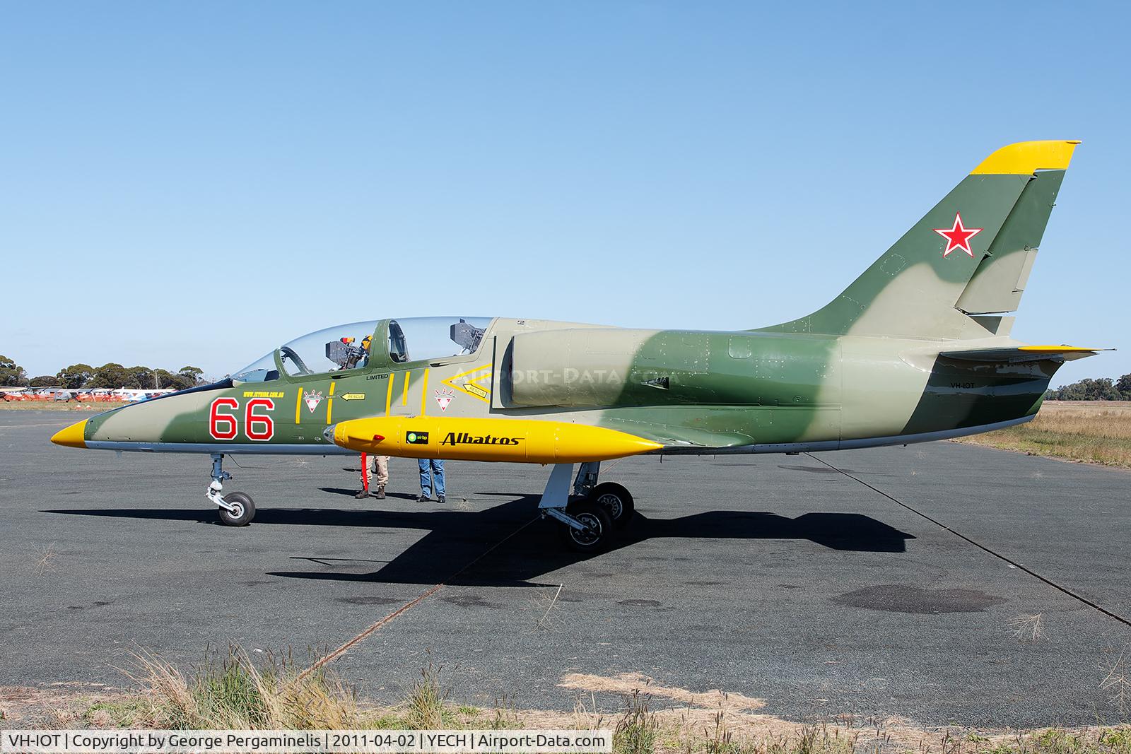 VH-IOT, 1983 Aero L-39C Albatros C/N 332516, Antique Aeroplane Assn of Australia National Fly-in.