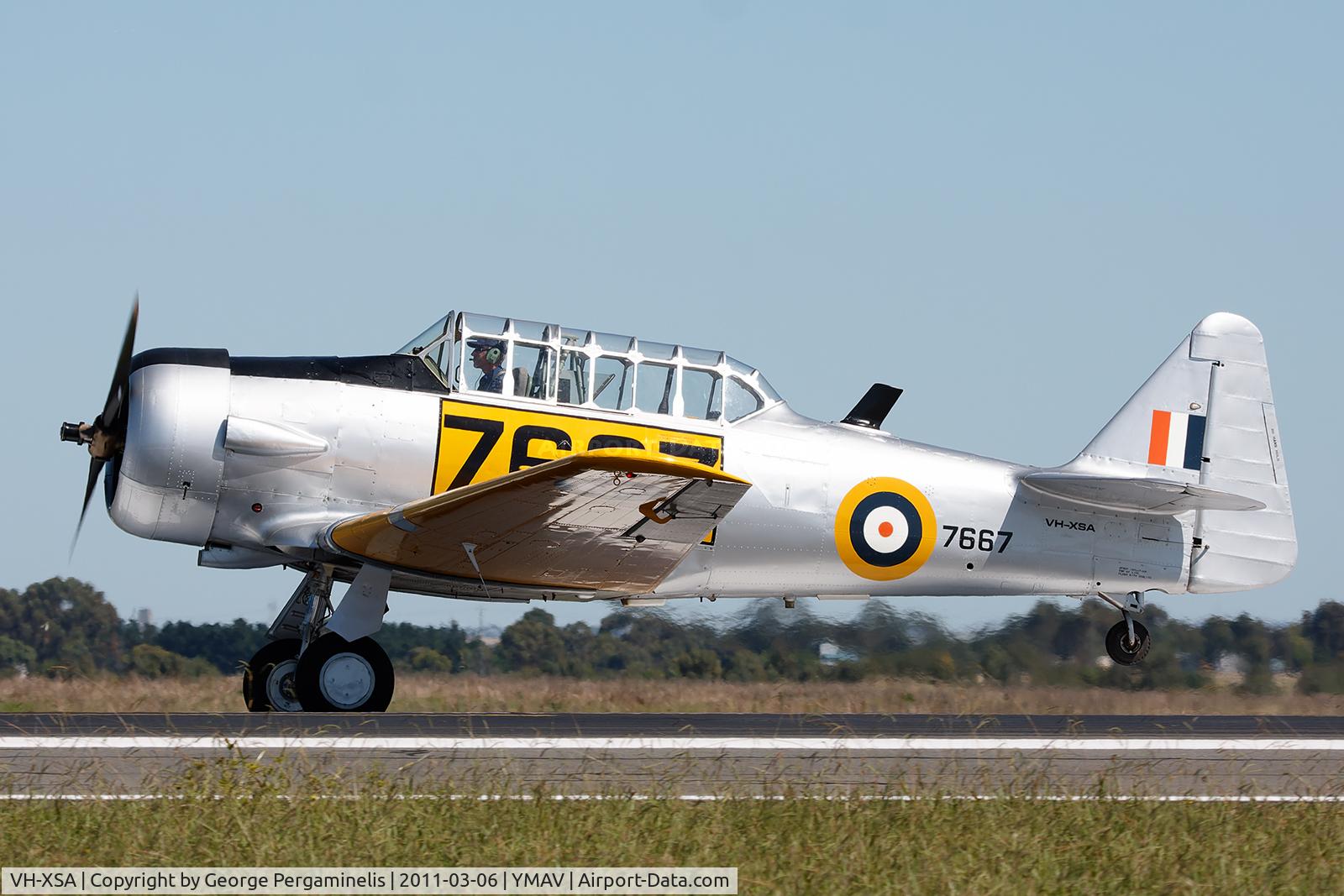 VH-XSA, 1944 North American SNJ-4 Texan C/N 88-09857, Australian International Air Show.