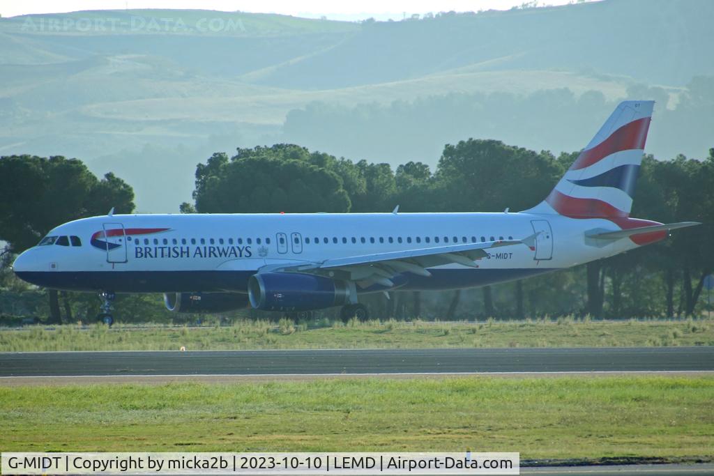 G-MIDT, 2001 Airbus A320-232 C/N 1418, Taxiing