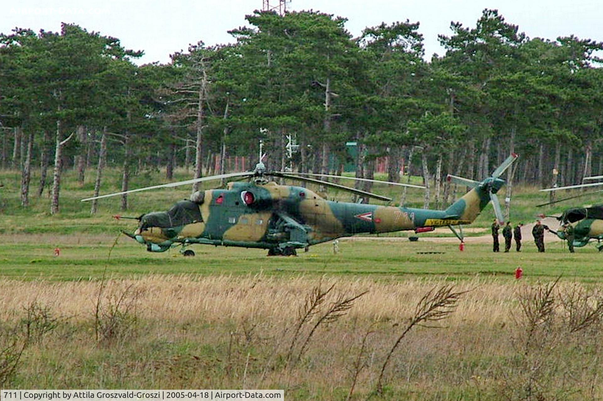 711, MIL Mi-24V C/N 220711, Jutas-Ujmajor. The Hungarian airforce is his practising base