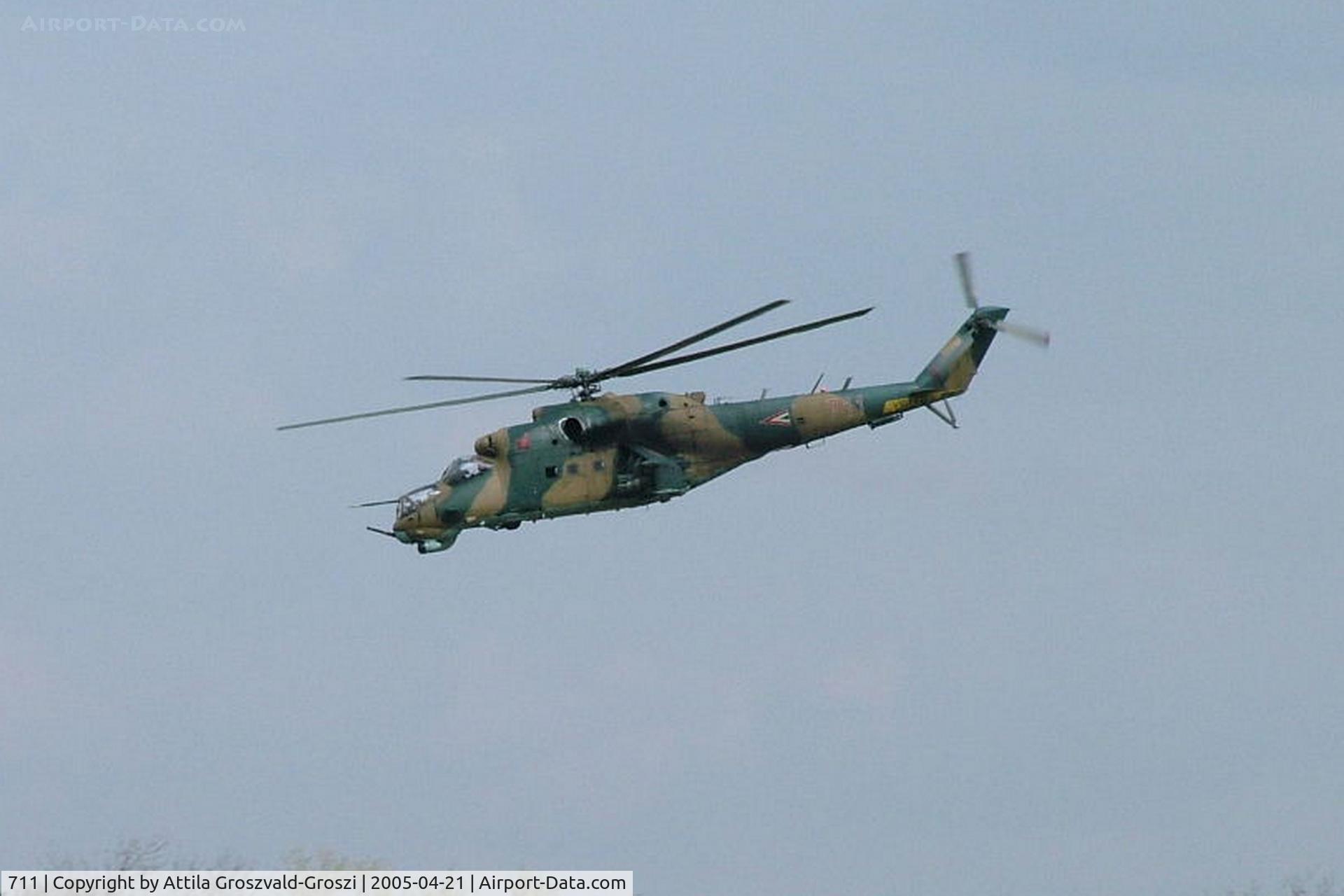 711, MIL Mi-24V C/N 220711, Jutas-Ujmajor. The Hungarian airforce is his practising base