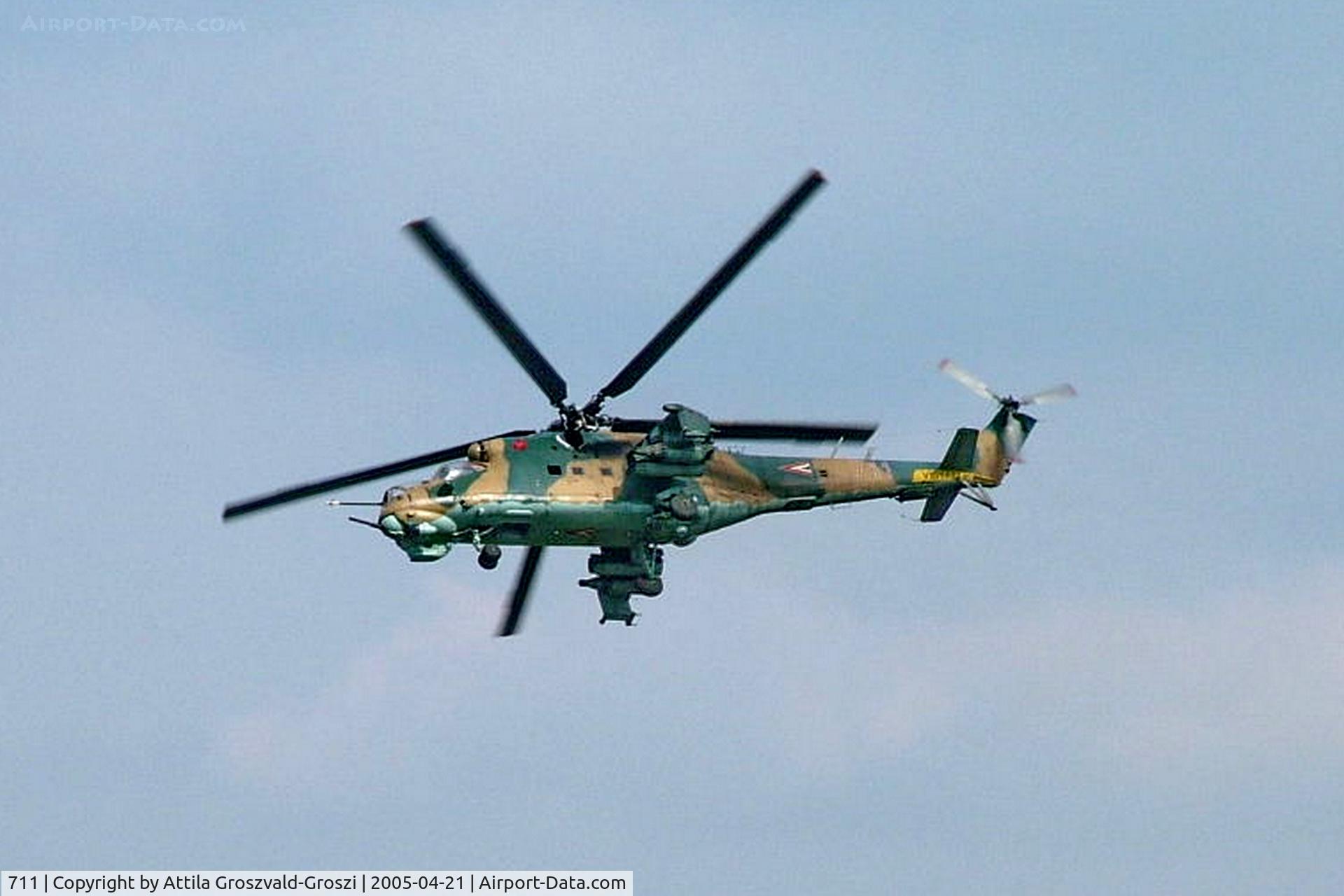 711, MIL Mi-24V C/N 220711, Jutas-Ujmajor. The Hungarian airforce is his practising base