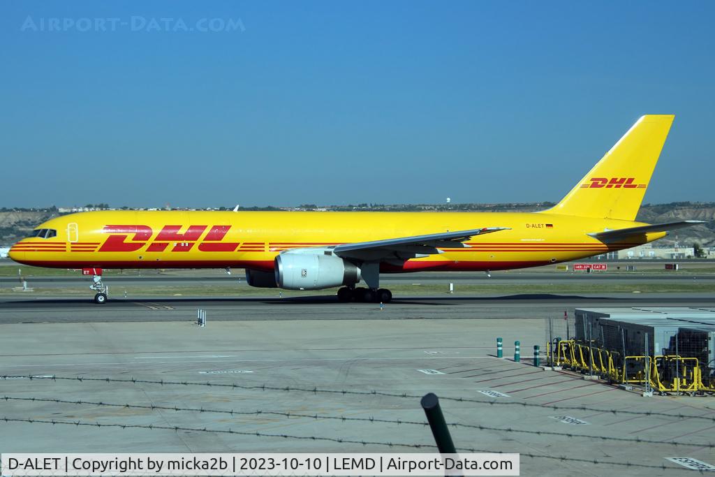 D-ALET, 1999 Boeing 757-28A(PCF) C/N 28174, Taxiing