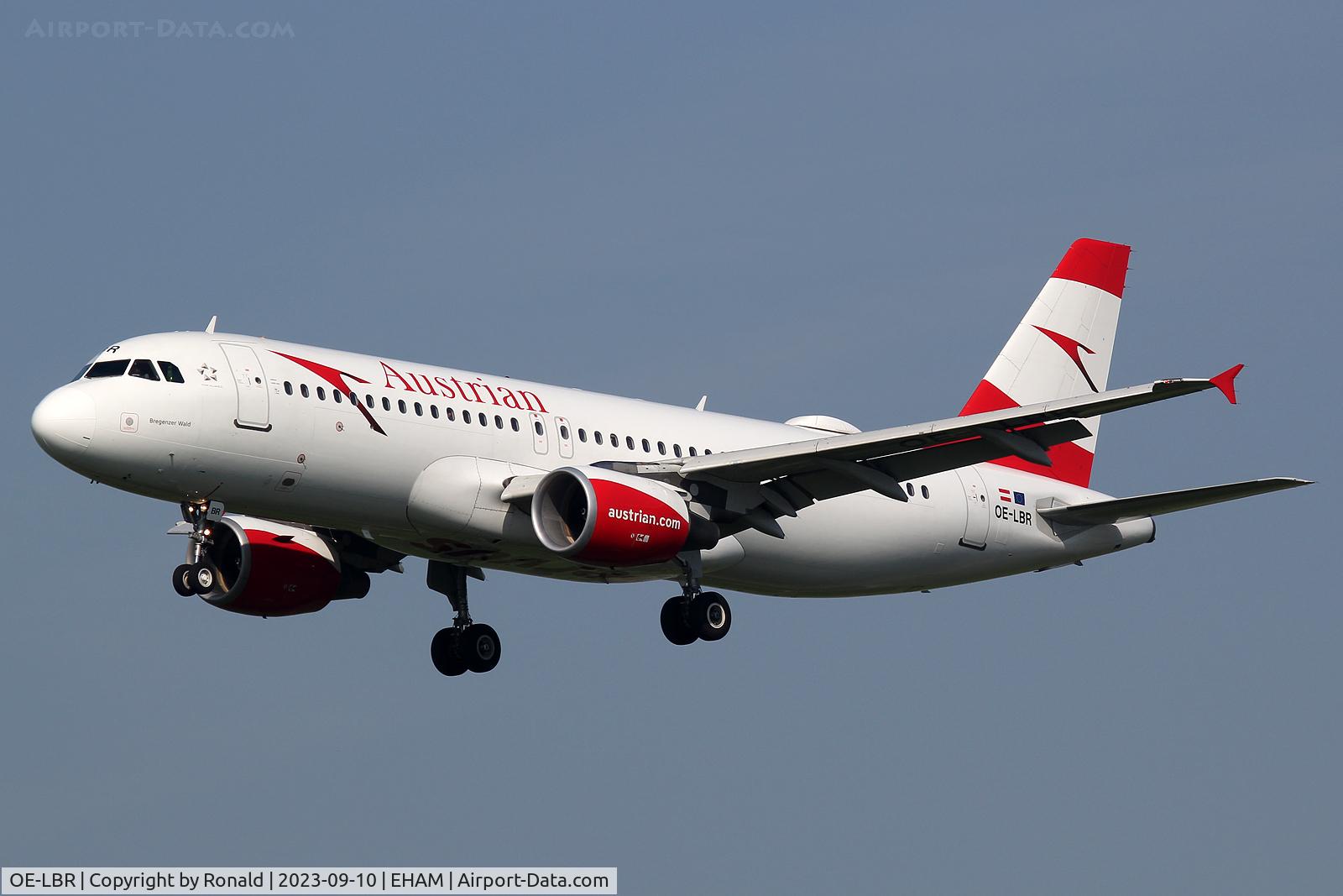 OE-LBR, 2000 Airbus A320-214 C/N 1150, at spl