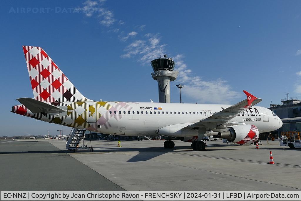 EC-NNZ, 2005 Airbus A320-214 C/N 2616, Volotéa