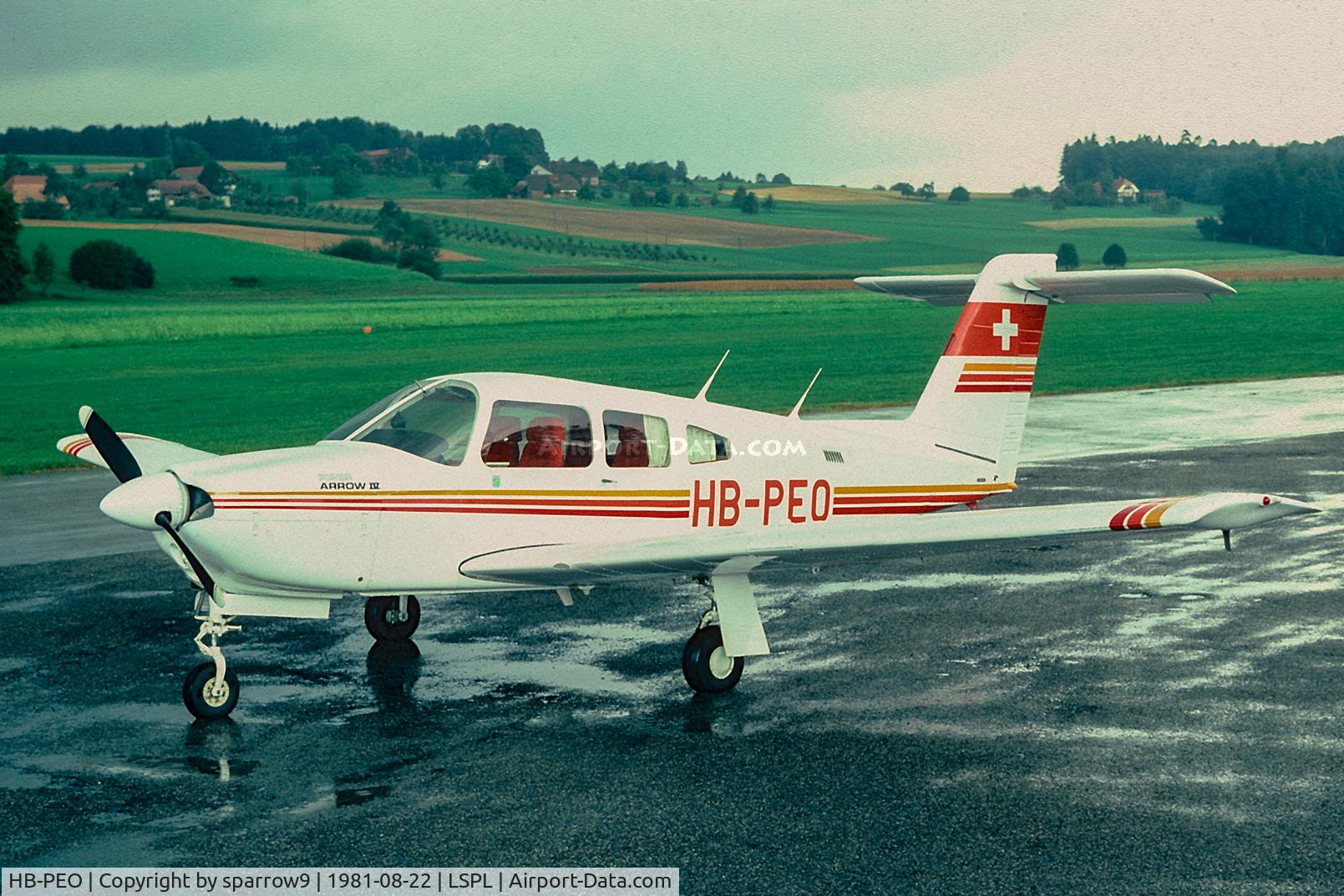 HB-PEO, 1980 Piper PA-28RT-201 Arrow IV Arrow IV C/N 28R-8018039, At Langenthal-Bleienbach. Scanned from a slide.