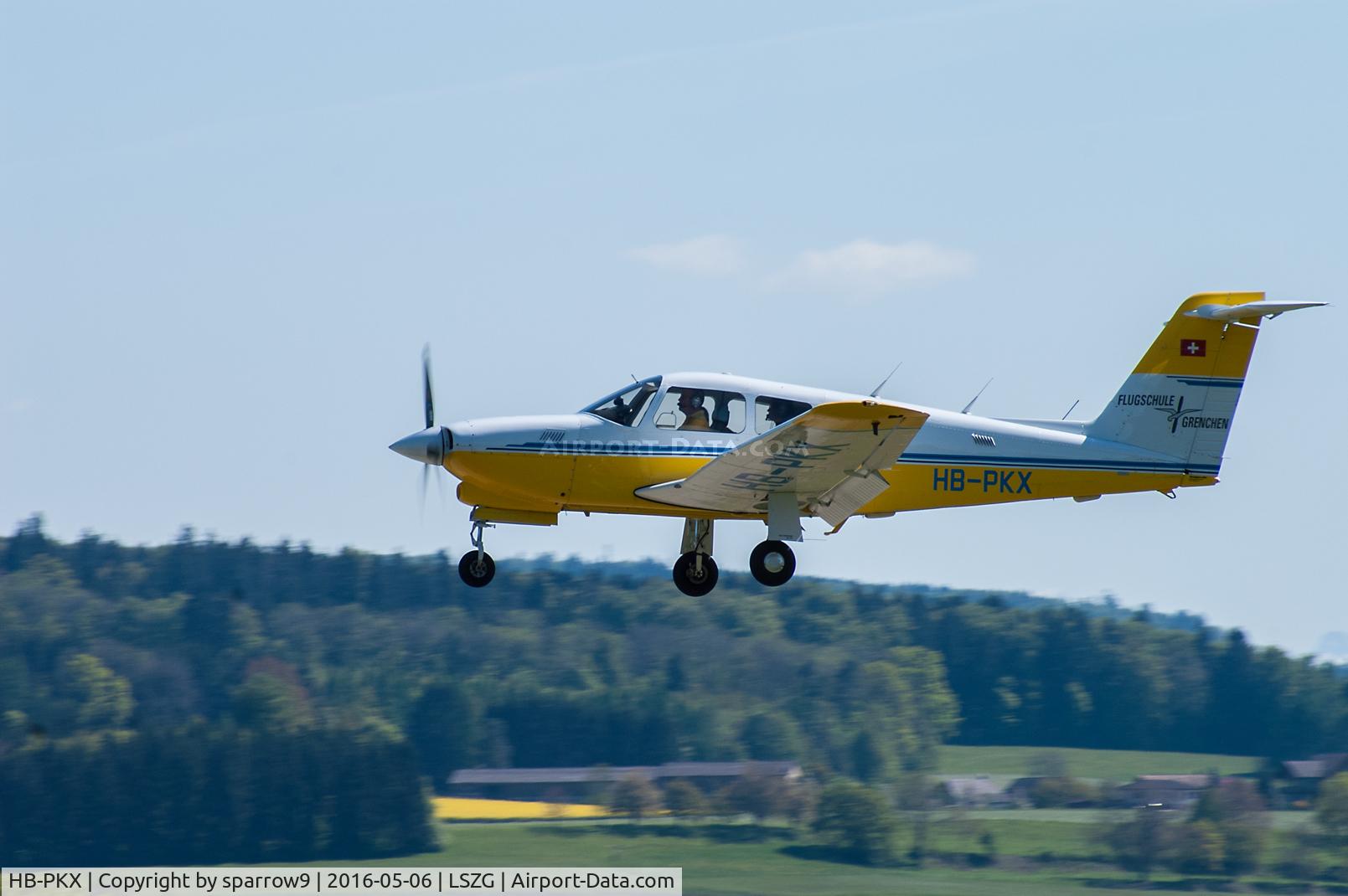 HB-PKX, 1983 Piper PA-28RT-201T Turbo Arrow IV C/N 28R-8331032, LAnding rwy 05 Grenchen. HB-registered since 1987-07-16.