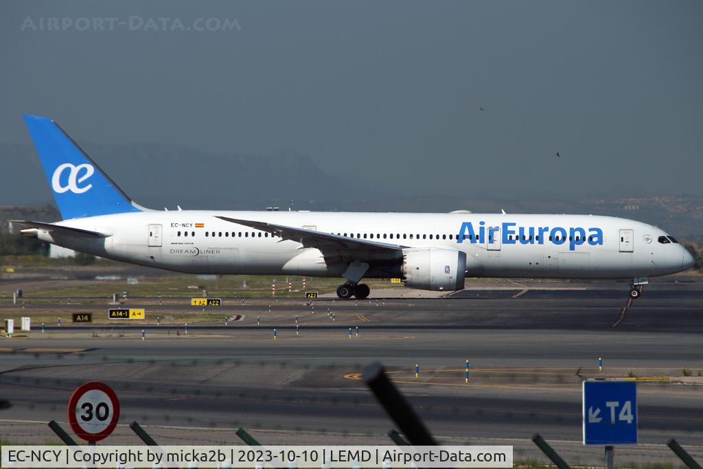 EC-NCY, 2019 Boeing 787-900 Dreamliner C/N 65248, Taxiing