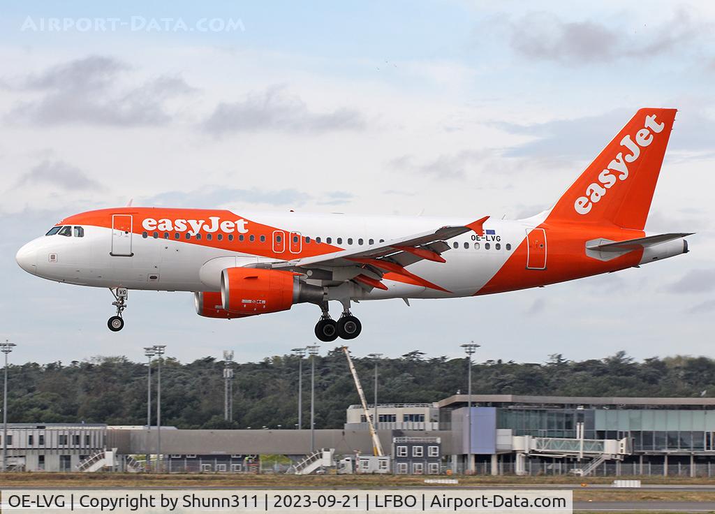 OE-LVG, 2006 Airbus A319-111 C/N 2744, Landing rwy 14L