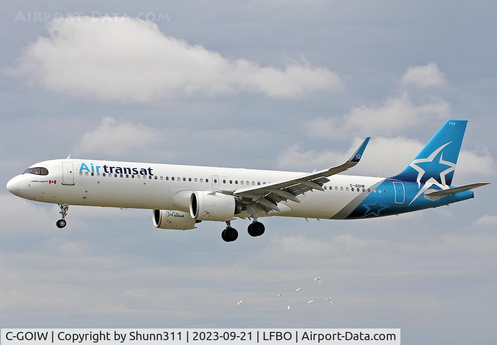 C-GOIW, 2021 Airbus A321-271NX C/N 10287, Landing rwy 32R