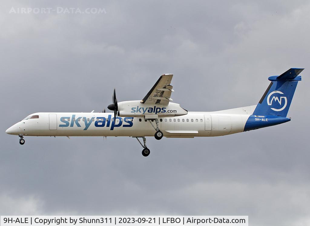 9H-ALE, Bombardier Dash 8-Q402 C/N 4326, Landing rwy 14L