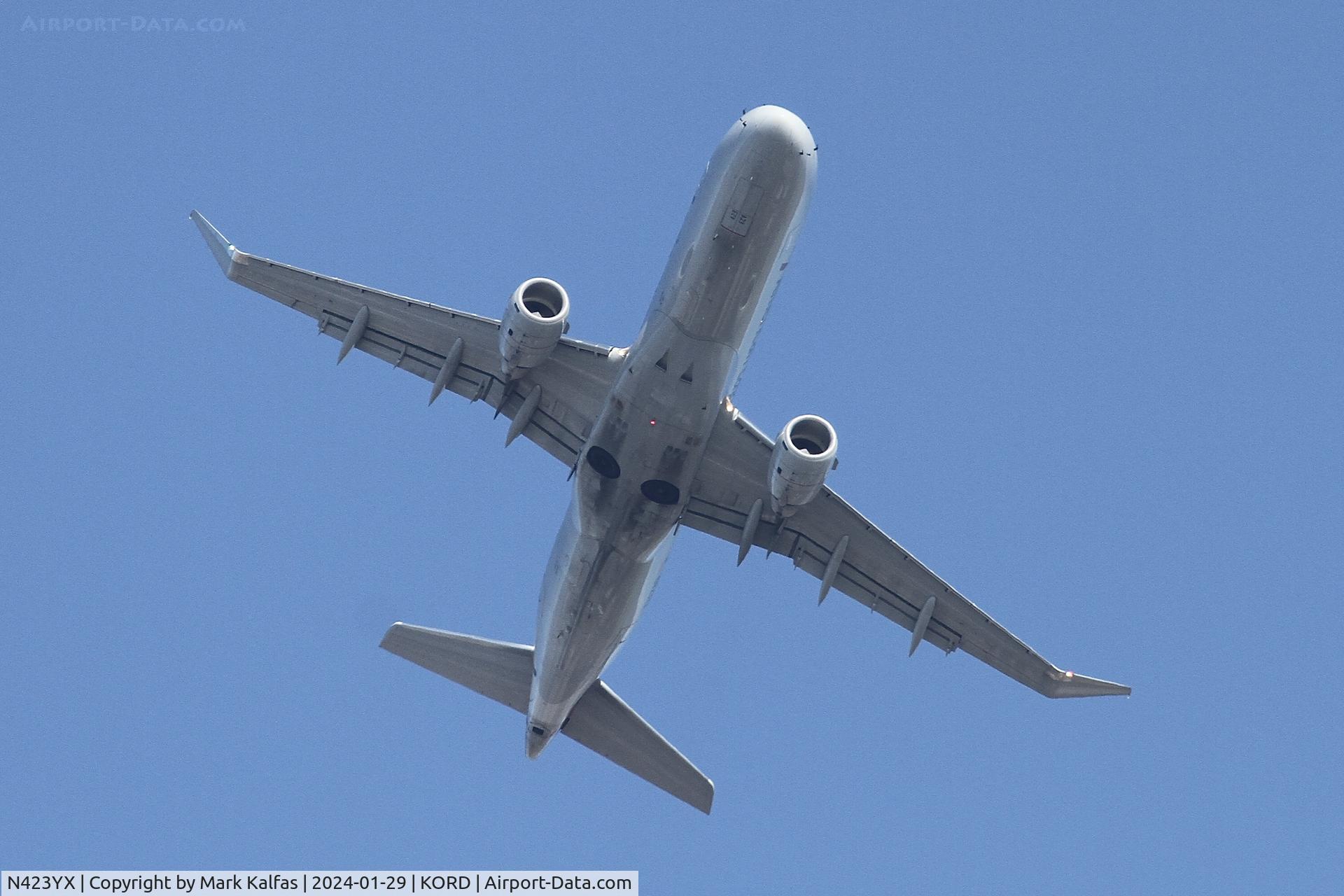 N423YX, 2014 Embraer 175LR (ERJ-170-200LR) C/N 17000392, E75L Republic Airways/ American Eagle EMBRAER 175  N423YX RPA4357 ORD-MEM