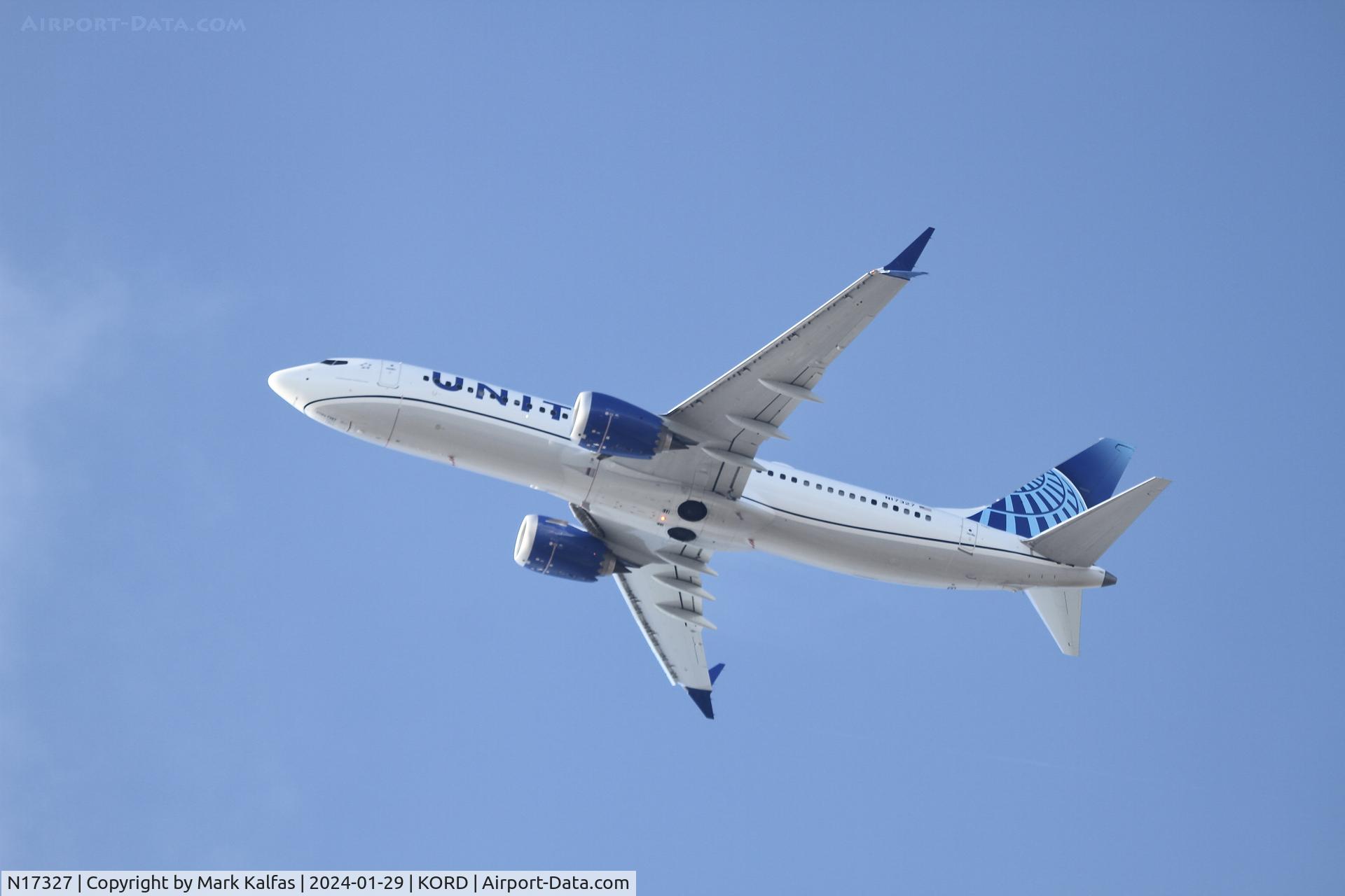 N17327, 2023 Boeing 737-8 MAX C/N 67582, B38M United Airlines Boeing 737 MAX 8 N17327 UAL2320  ORD-TPA