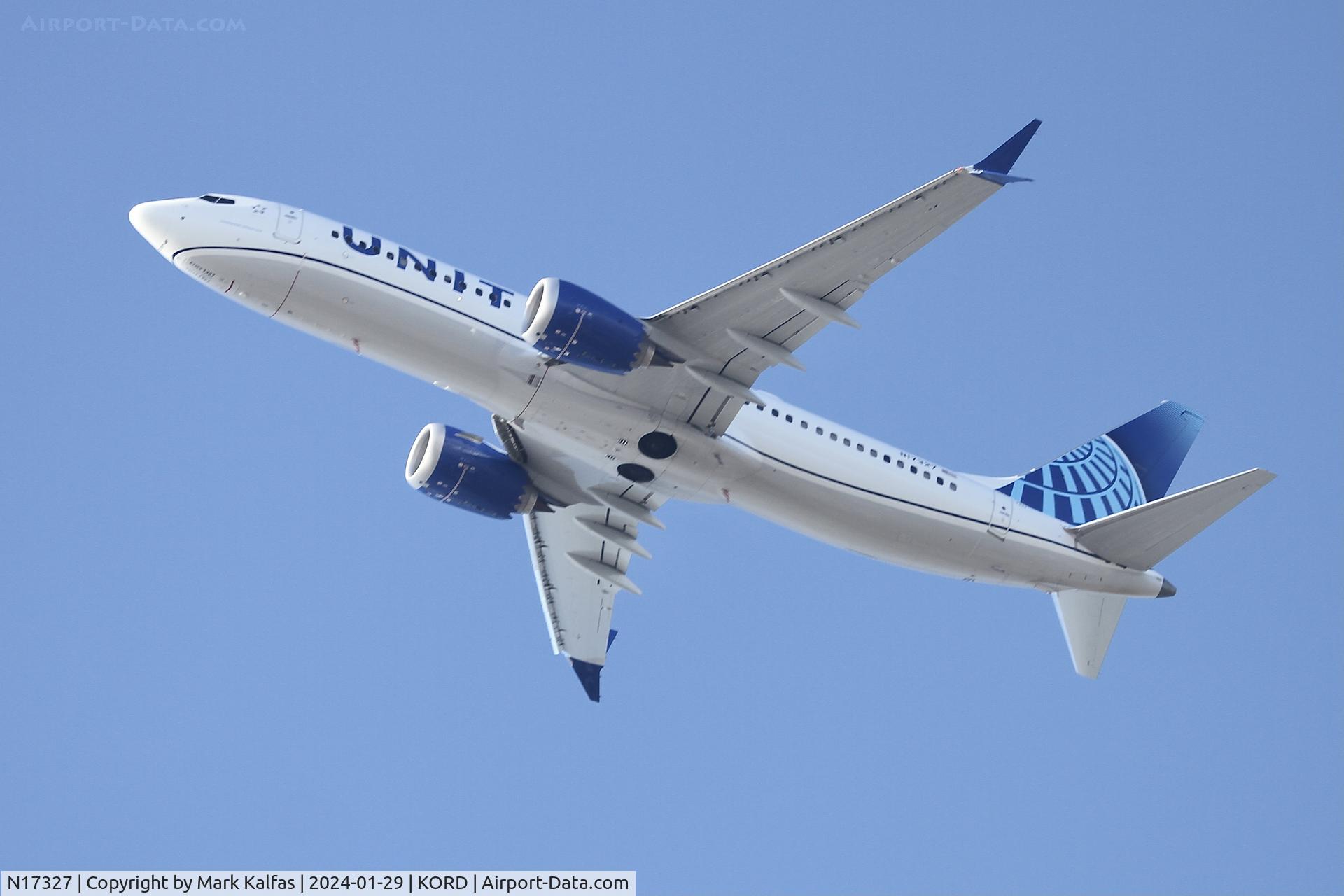N17327, 2023 Boeing 737-8 MAX C/N 67582, B38M United Airlines Boeing 737 MAX 8 N17327 UAL2320  ORD-TPA