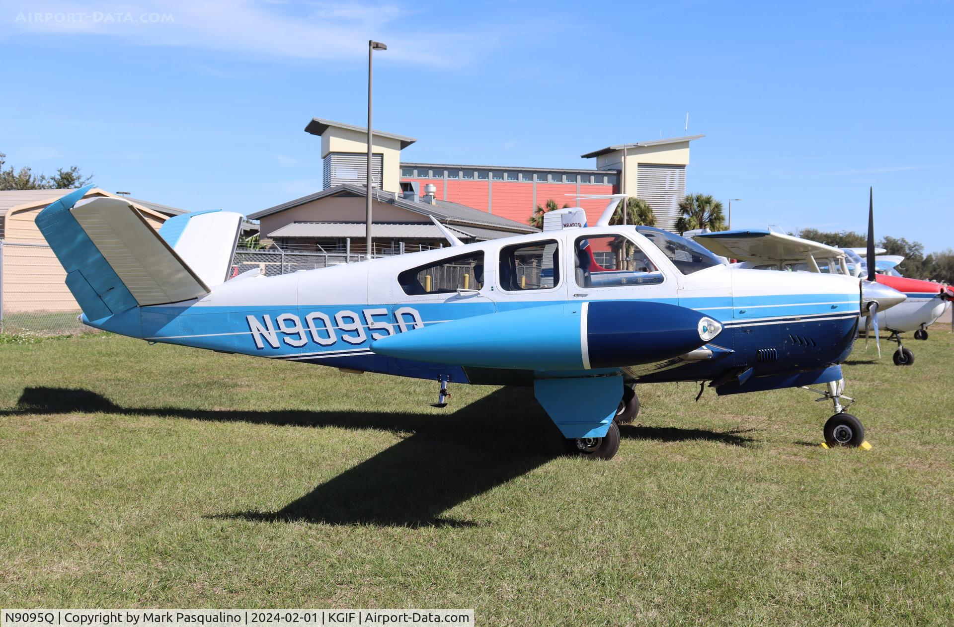 N9095Q, 1970 Beech V35B Bonanza C/N D-9221, Beech V35B
