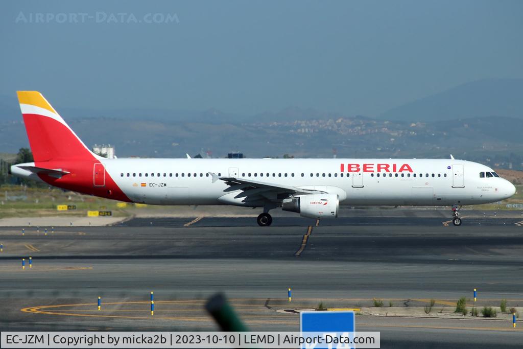 EC-JZM, 2007 Airbus A321-212 C/N 2996, Taxiing