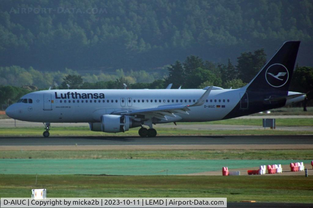 D-AIUC, 2014 Airbus A320-214 C/N 6006, Taxiing