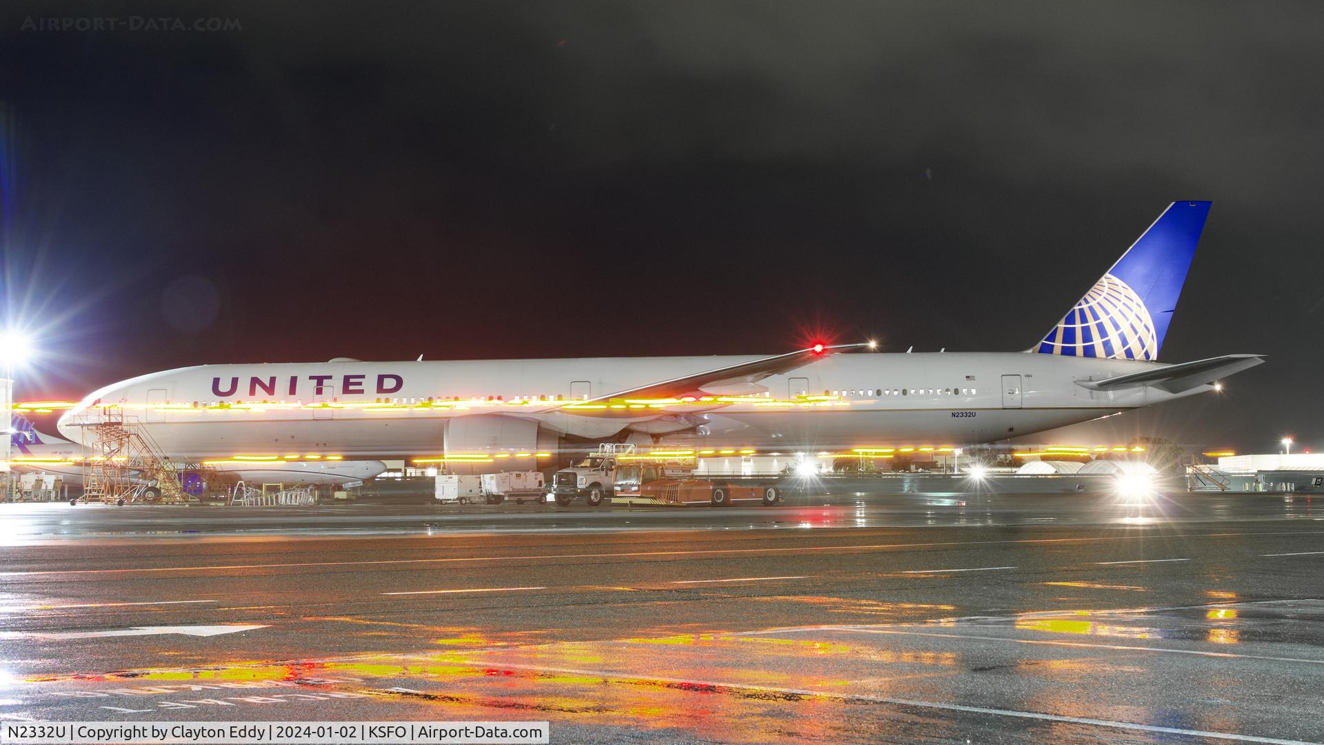 N2332U, 2016 Boeing 777-322/ER C/N 62643, SFO 2024.