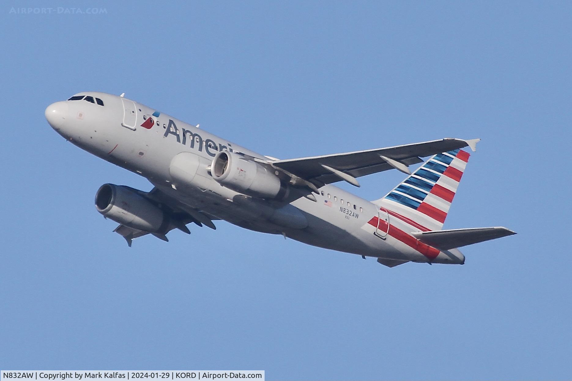 N832AW, 2001 Airbus A319-132 C/N 1643, A319 American Airlines AIRBUS INDUSTRIE A319-112  N832AW AAL1150 ORD-MCI