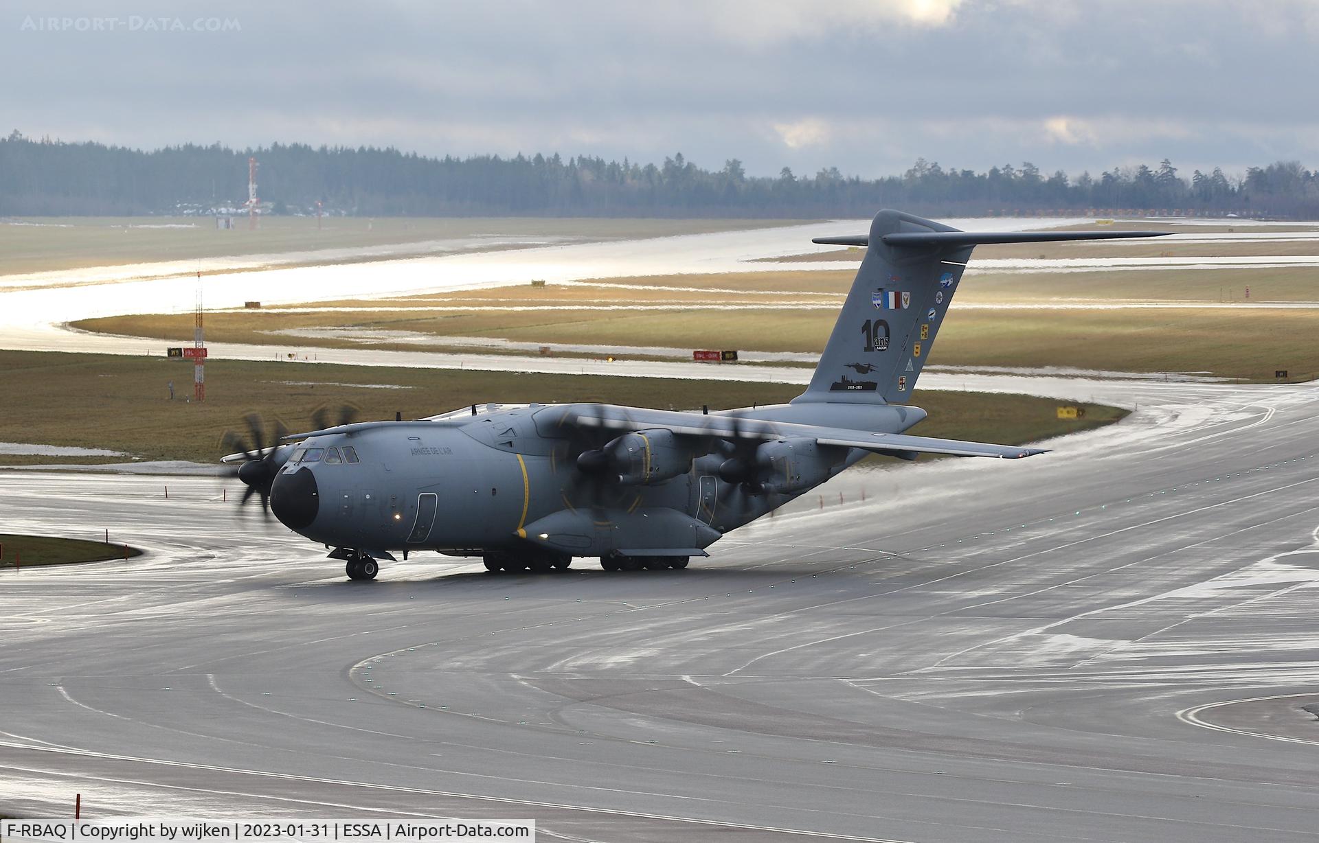 F-RBAQ, 2020 Airbus A400M-180 Atlas C/N A4M102, TWY W