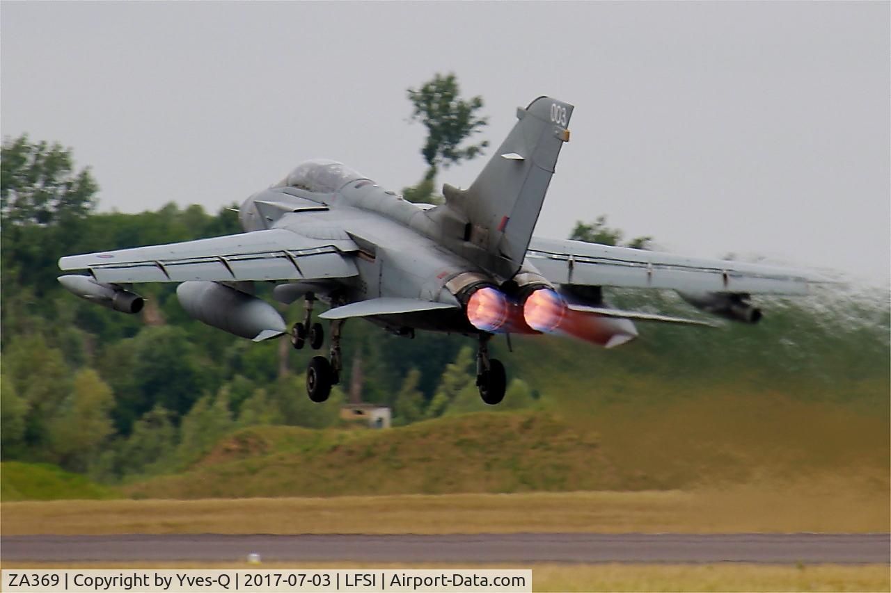 ZA369, 1982 Panavia Tornado GR.4A C/N 166/BS051/3083, Panavia Tornado GR.4A, Take off rwy 29, St Dizier-Robinson Air Base 113 (LFSI)
