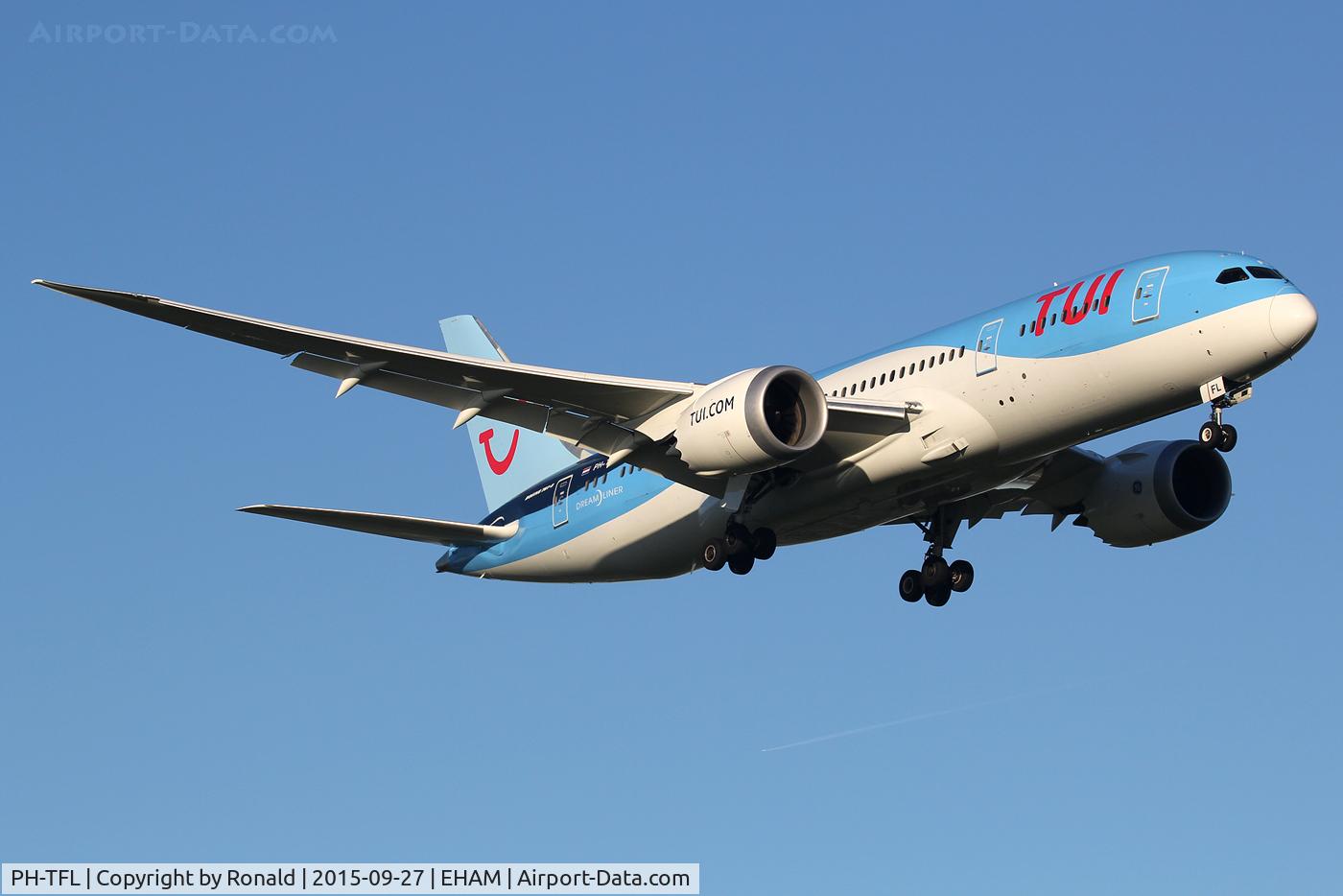 PH-TFL, 2014 Boeing 787-8 Dreamliner Dreamliner C/N 37228, at spl