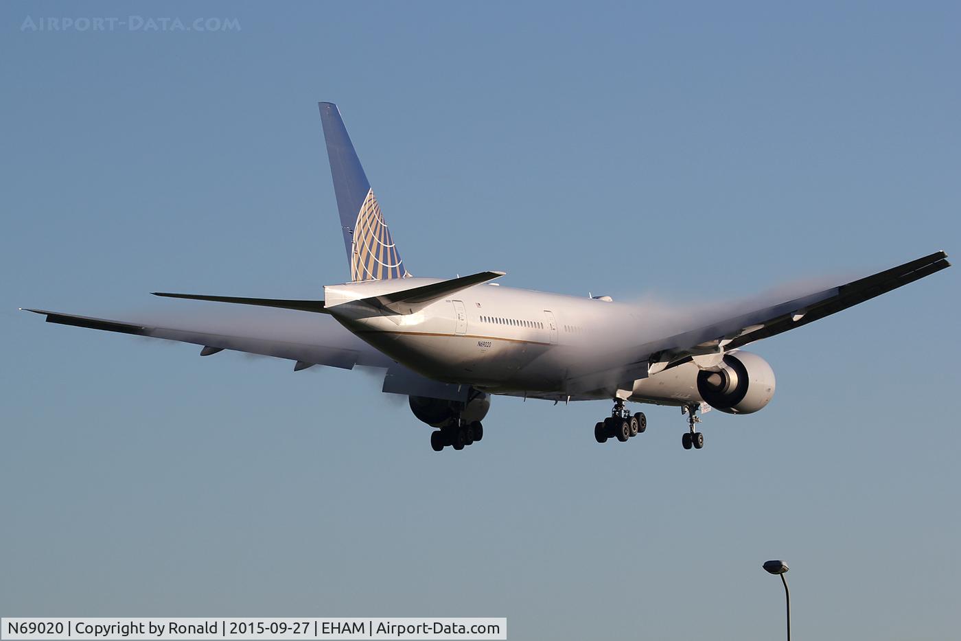 N69020, 2007 Boeing 777-224 C/N 31687, at spl
