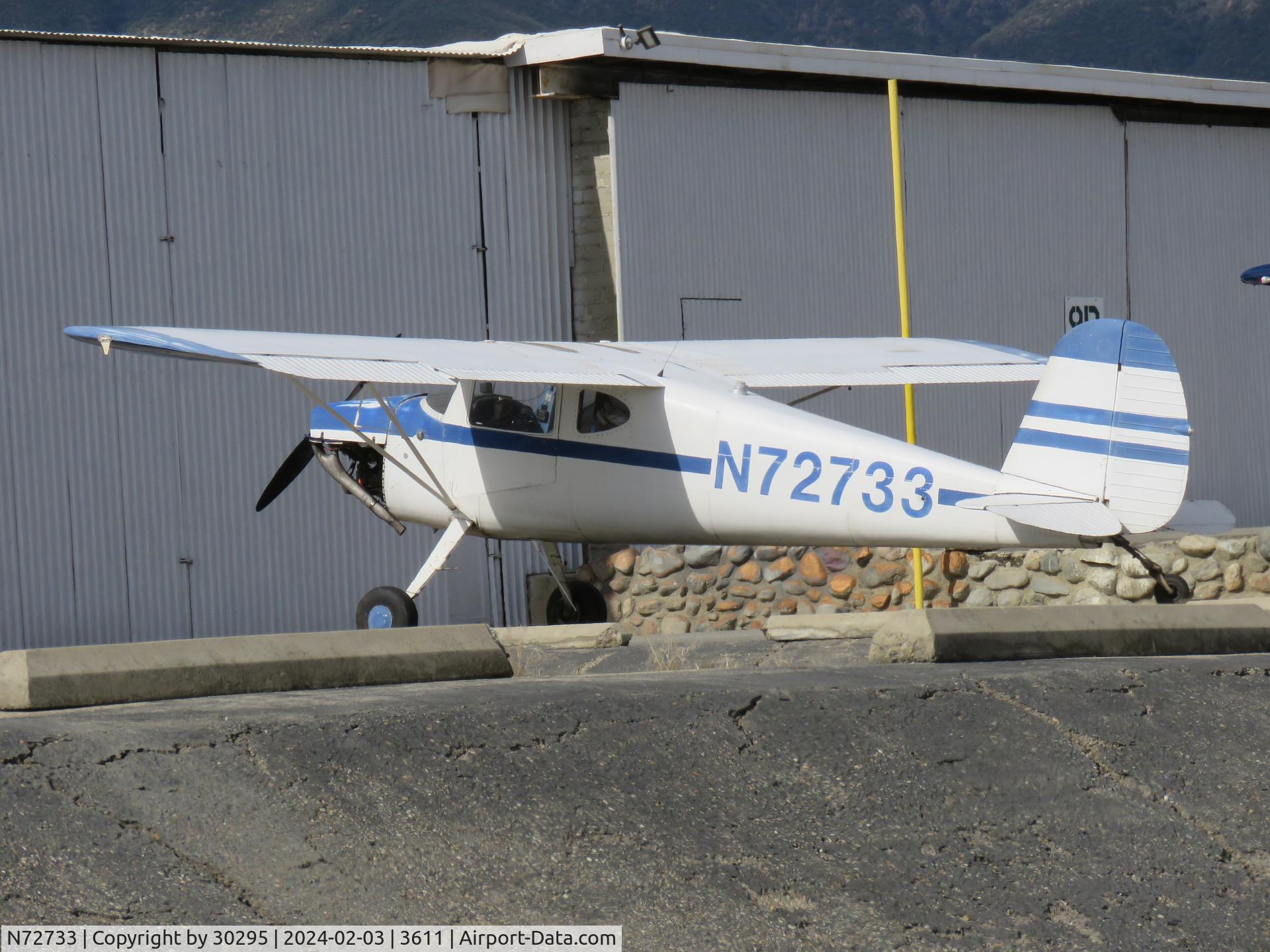 N72733, 1946 Cessna 140 C/N 9912, Parked