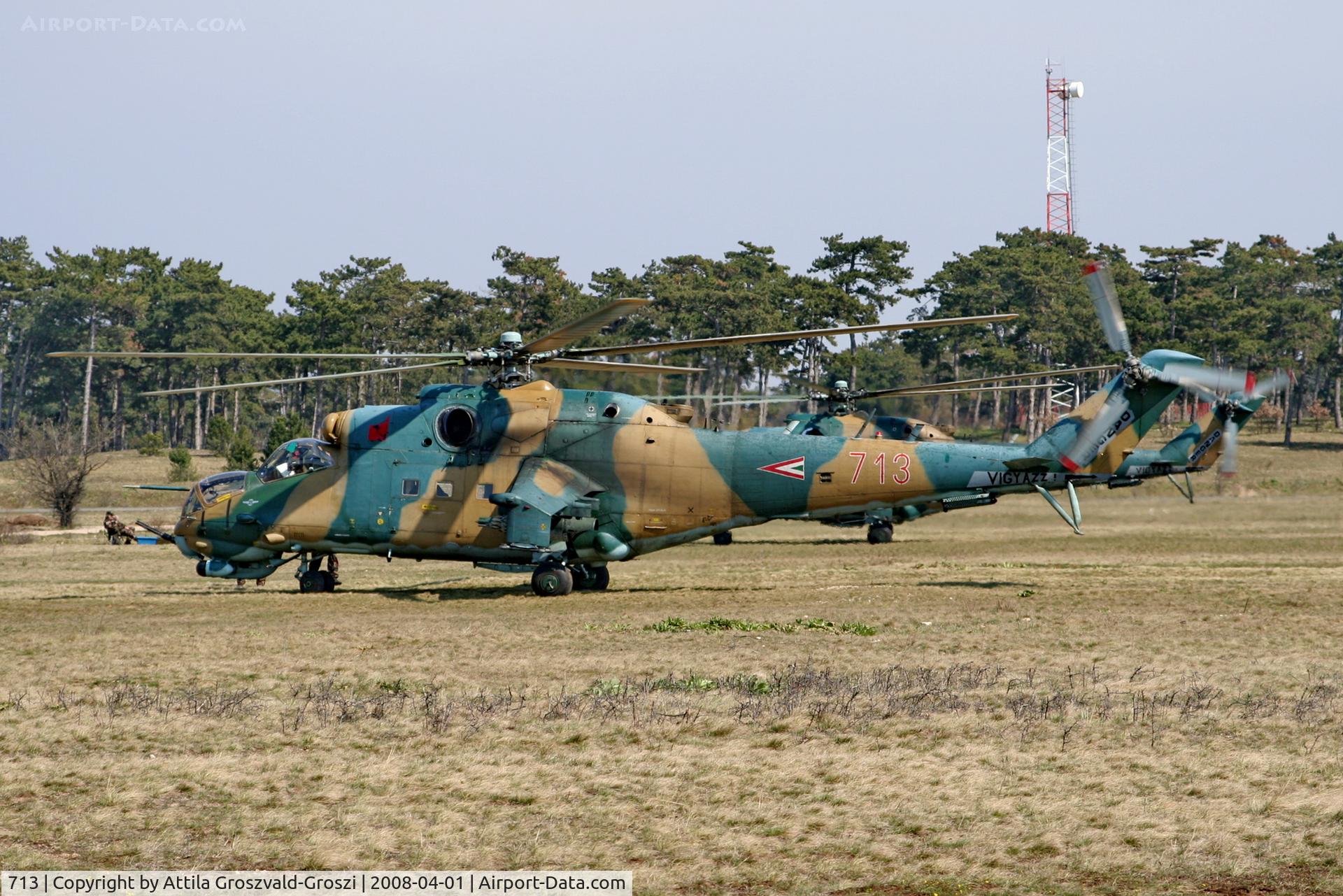 713, 1985 Mil Mi-24V Hind E C/N 220713, Veszprém, Jutas-újmajor, Training base of the Hungarian Air Force.