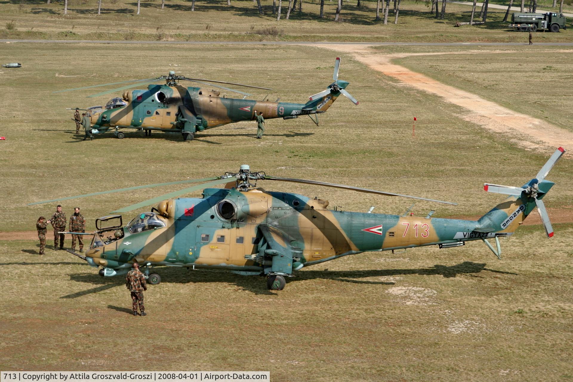 713, 1985 Mil Mi-24V Hind E C/N 220713, Veszprém, Jutas-újmajor, Training base of the Hungarian Air Force.
