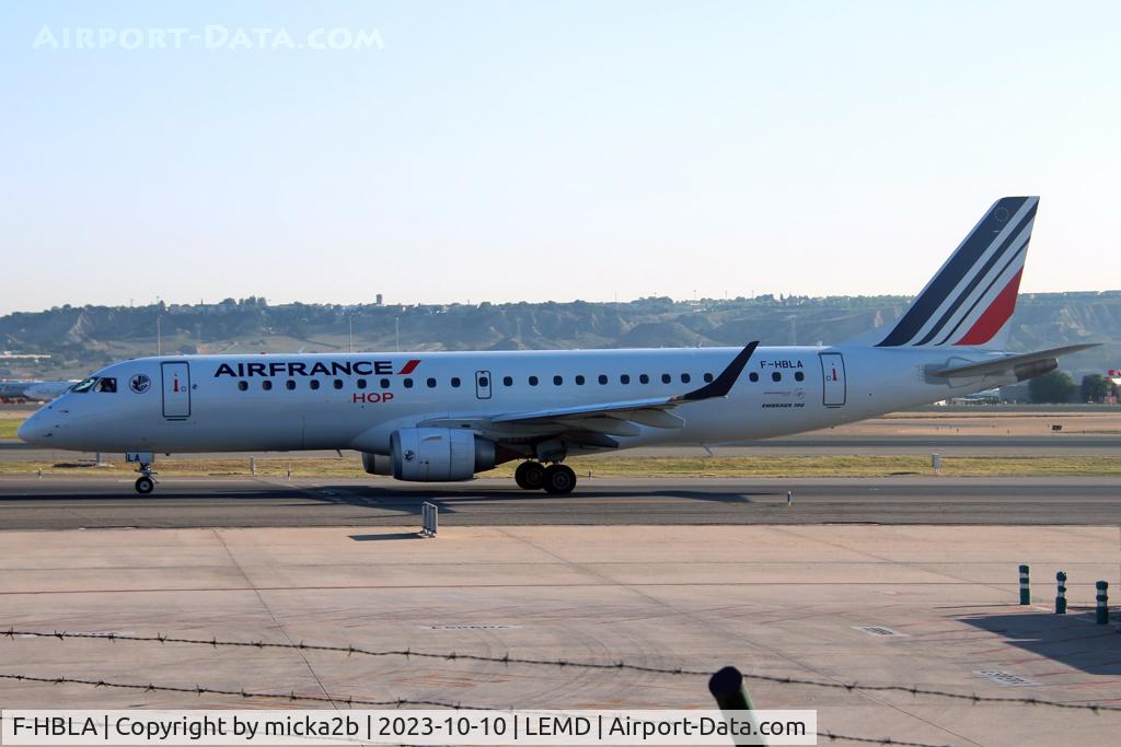 F-HBLA, 2007 Embraer 195LR (ERJ-190-200LR) C/N 19000051, Taxiing