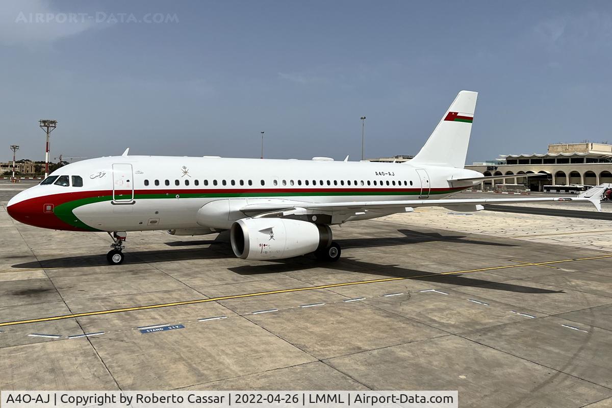 A4O-AJ, 2012 Airbus A319-133CJ C/N 4992, Park 9