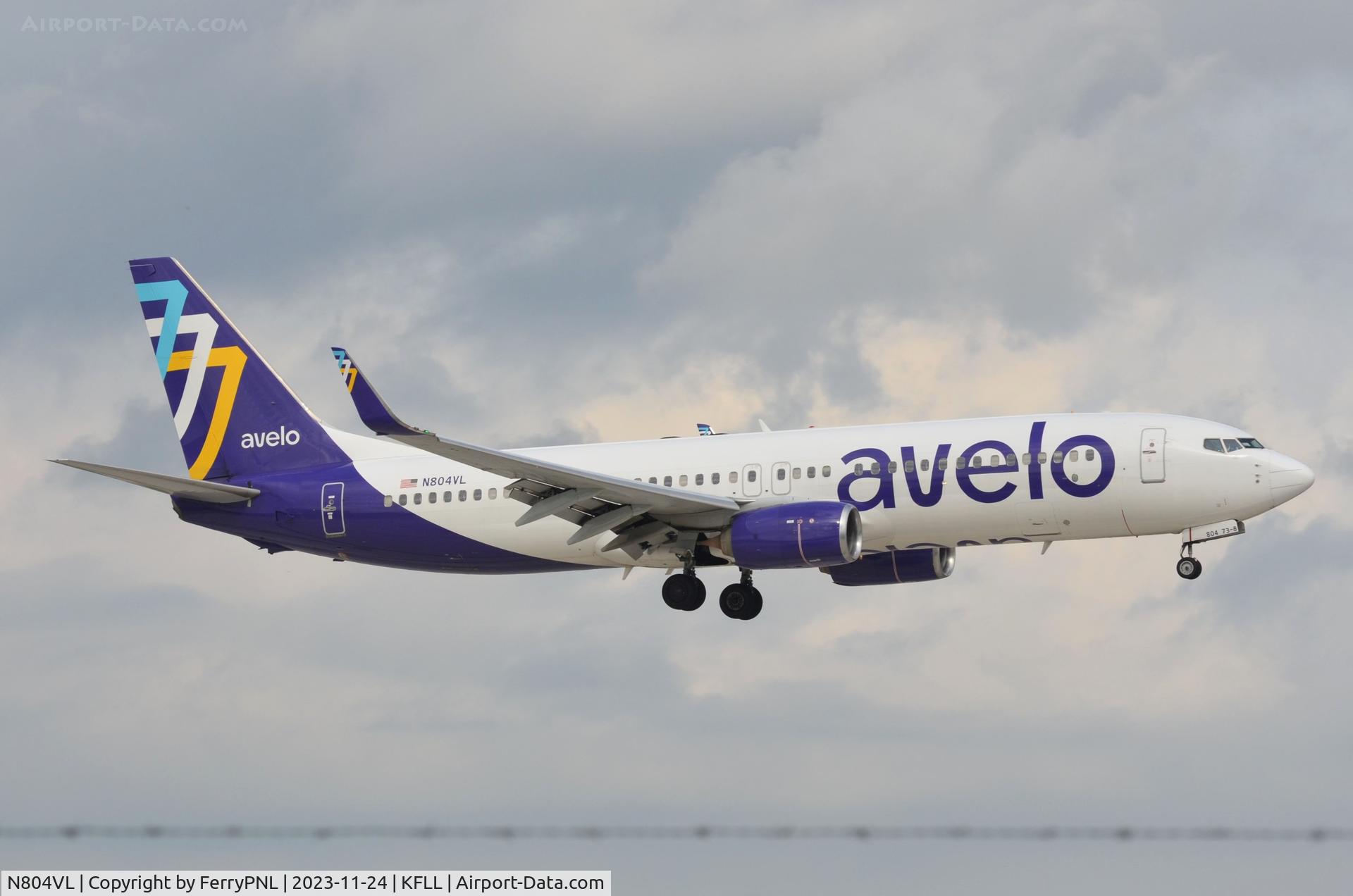 N804VL, 2012 Boeing 737-86N(WL) C/N 38030, Avelo B738 on short final
