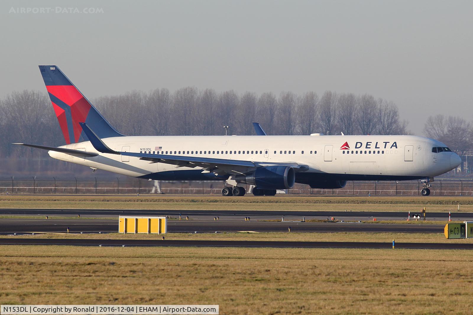 N153DL, 1990 Boeing 767-3P6 C/N 24985, at spl