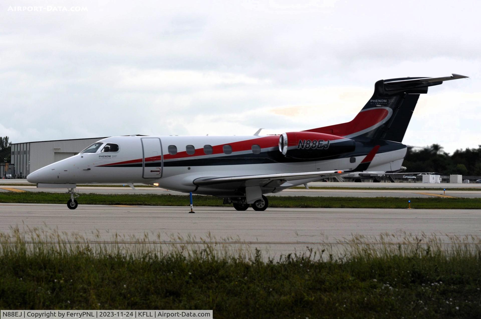 N88EJ, 2013 Embraer EMB 505 Phenom 300 C/N 50500193, JN Equipment Leasing EMB505