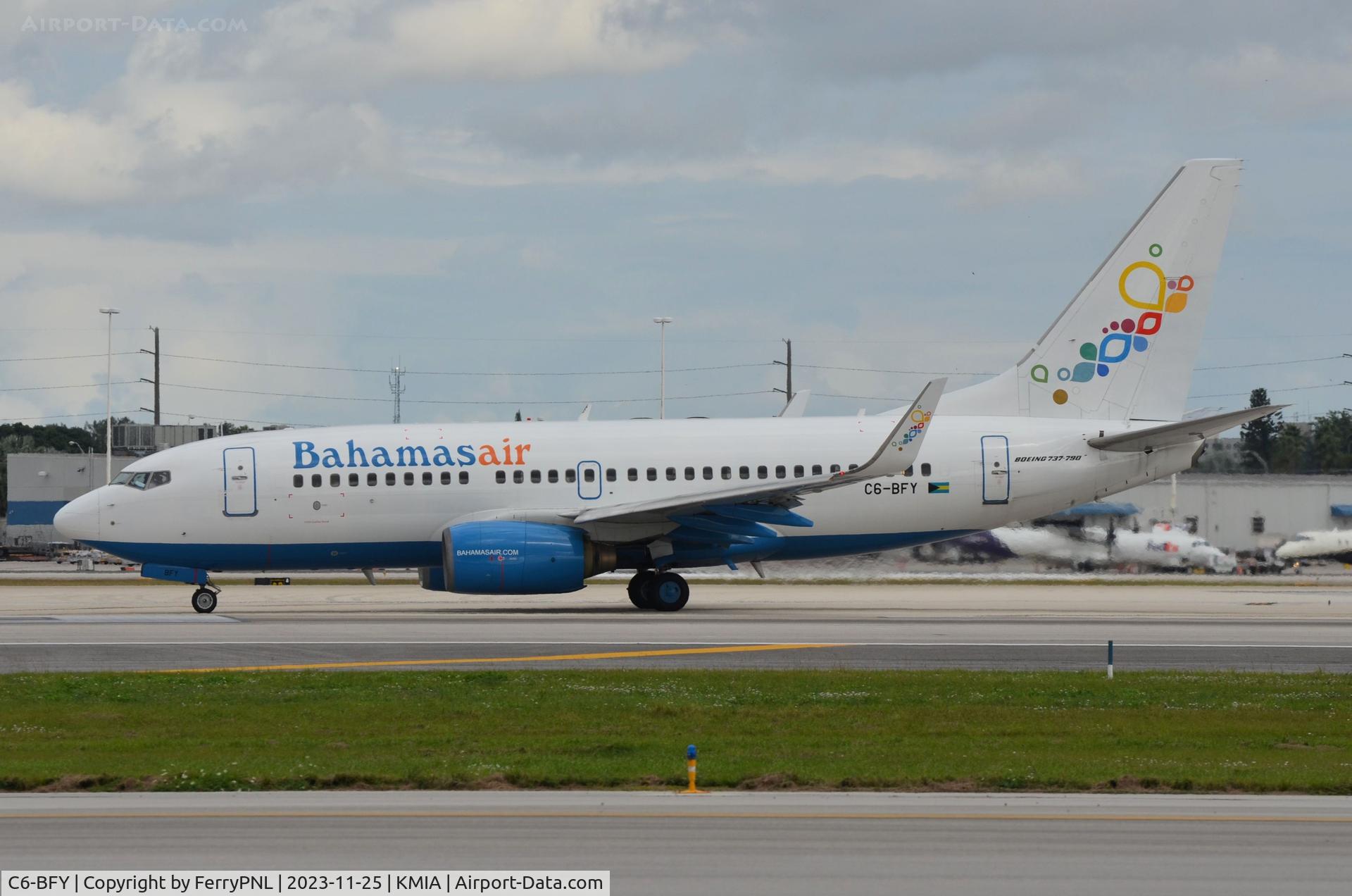 C6-BFY, 2004 Boeing 737-7V3 C/N 30676, Bahamasair B737