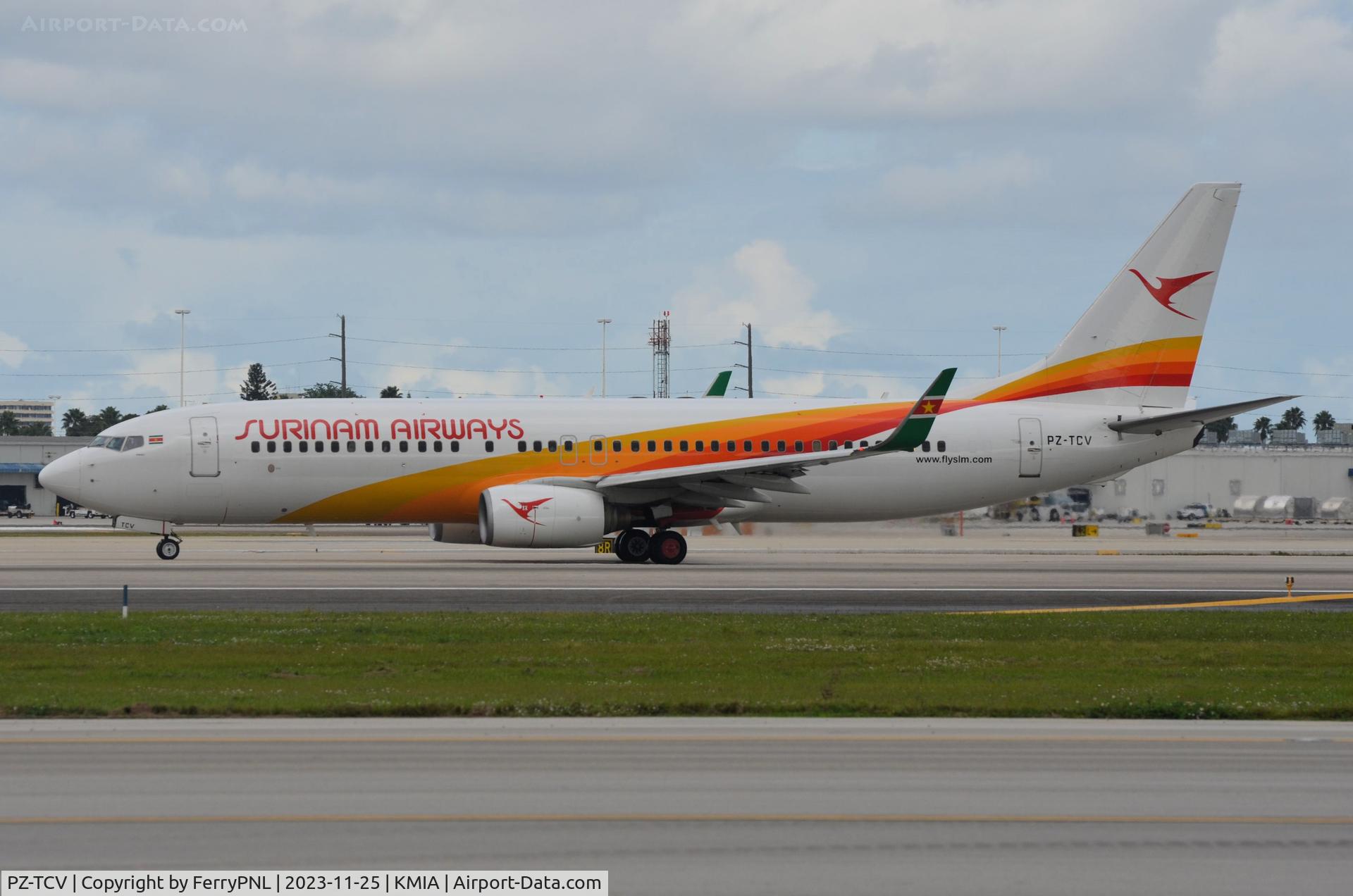 PZ-TCV, 2007 Boeing 737-8Q8(WL) C/N 30730, Surinam B738 departing for Georgetown