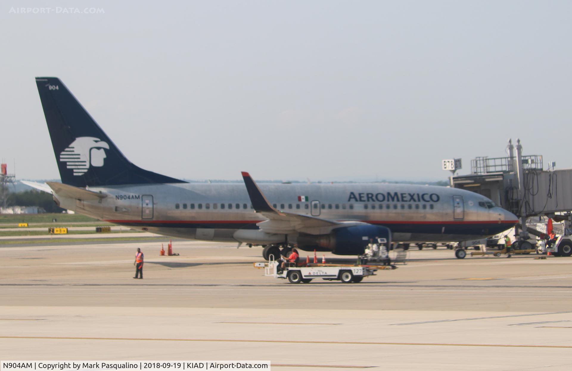N904AM, 2004 Boeing 737-752 C/N 28262, Boeing 737-752