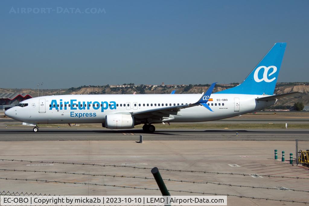 EC-OBO, 2010 Boeing 737-8K5 C/N 37247, Taxiing